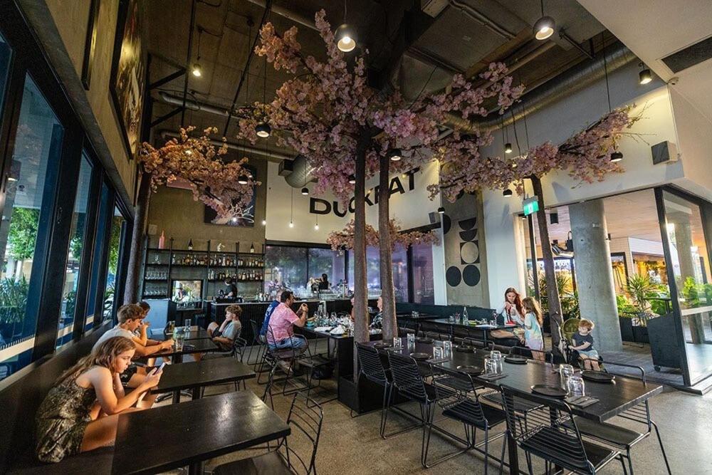 Pool View Urban Oasis 2bed Apartment *