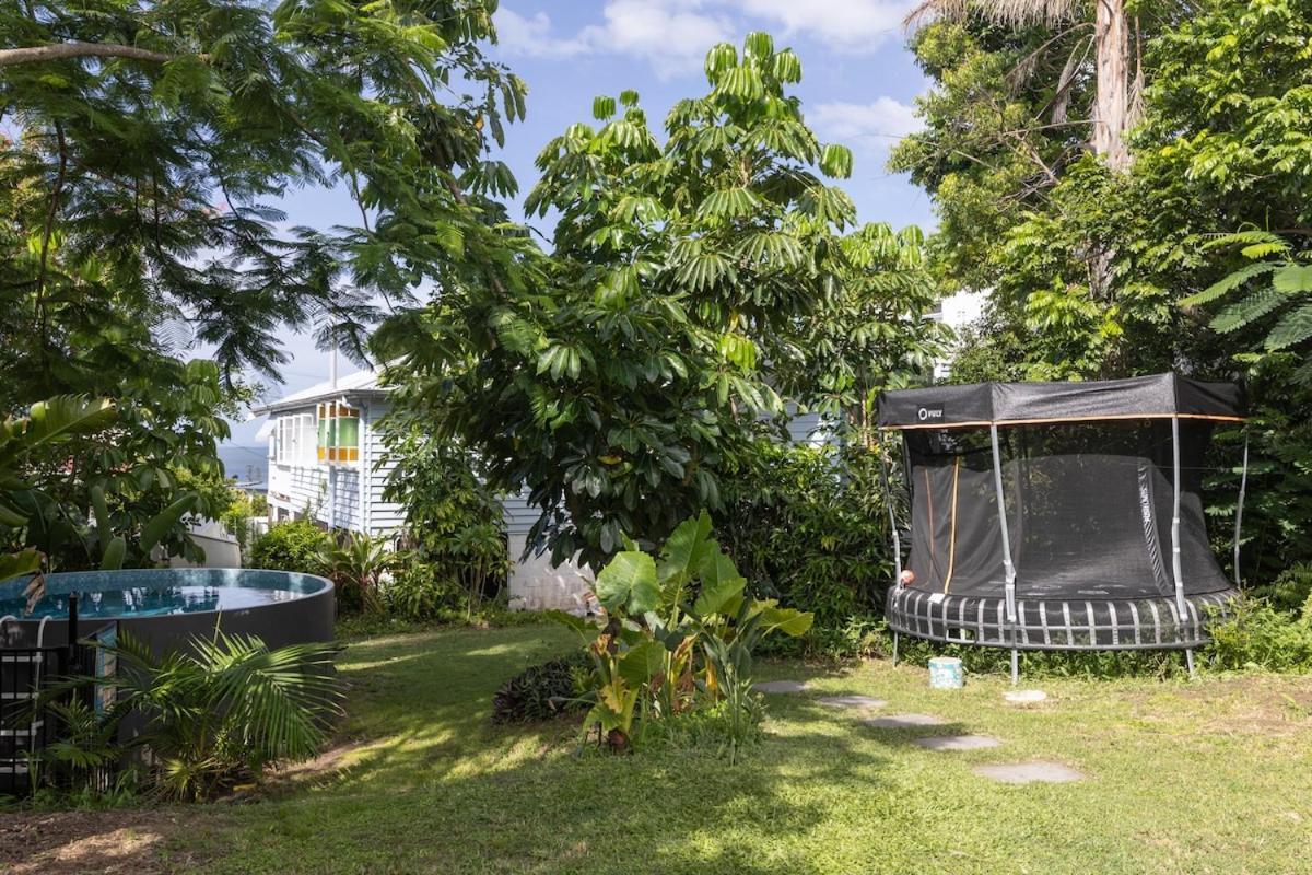 Seaside Haven Luxe Four Br Oasis With Plunge Pool Holiday home Brisbane