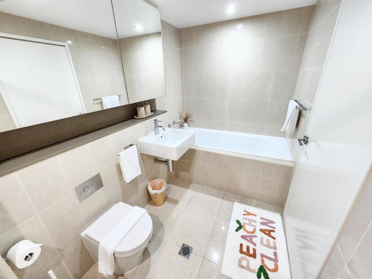 Apartment Spacious River View Escape With Free Secure Park - 2br, 2ba And Sofa Bed Brisbane