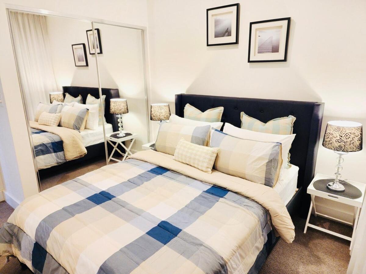 Spacious River View Escape With Free Secure Park - 2br, 2ba And Sofa Bed * Brisbane