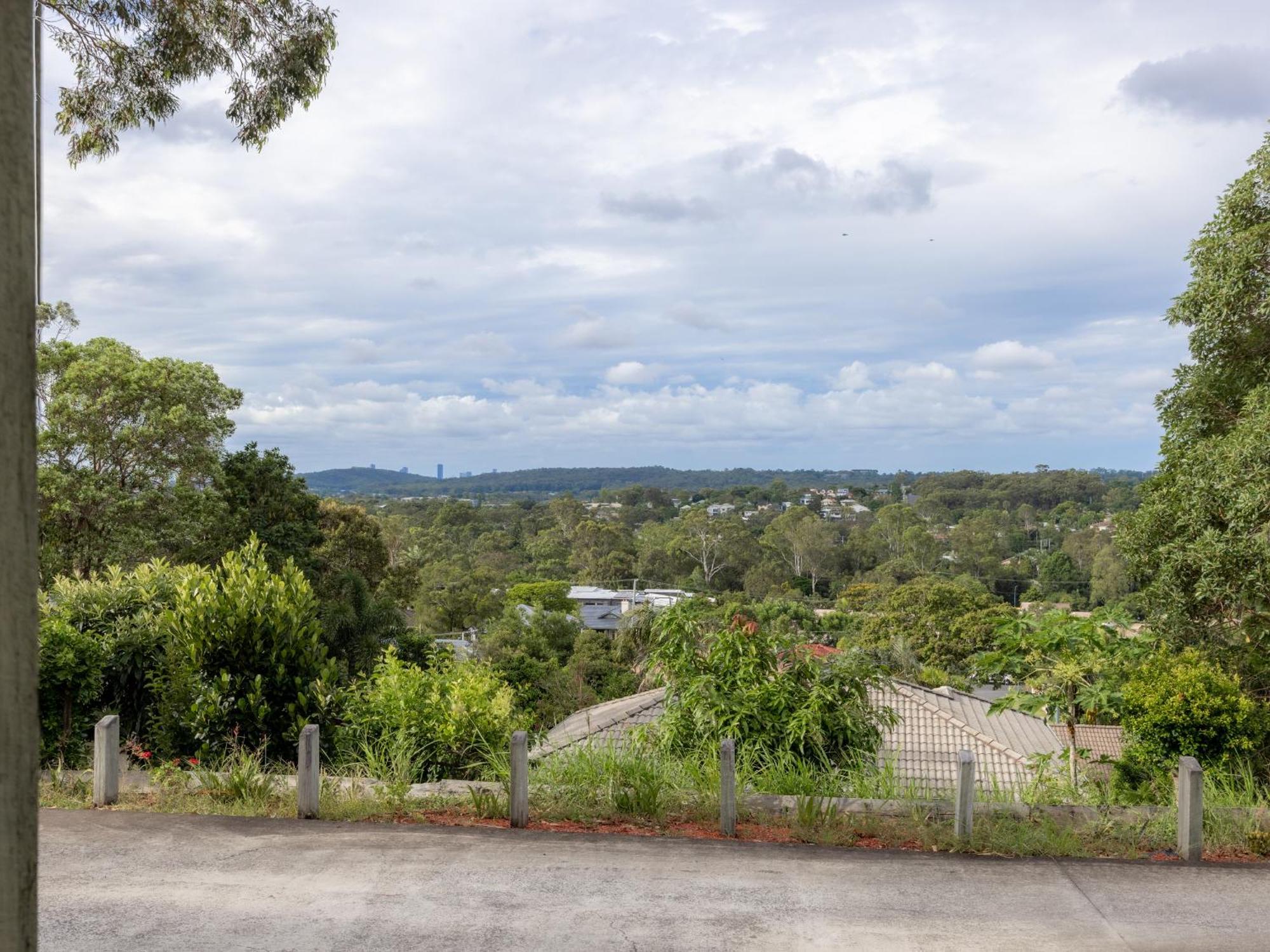 Spacious Land Area 5bedroom At Sunnybank New Ac * Brisbane