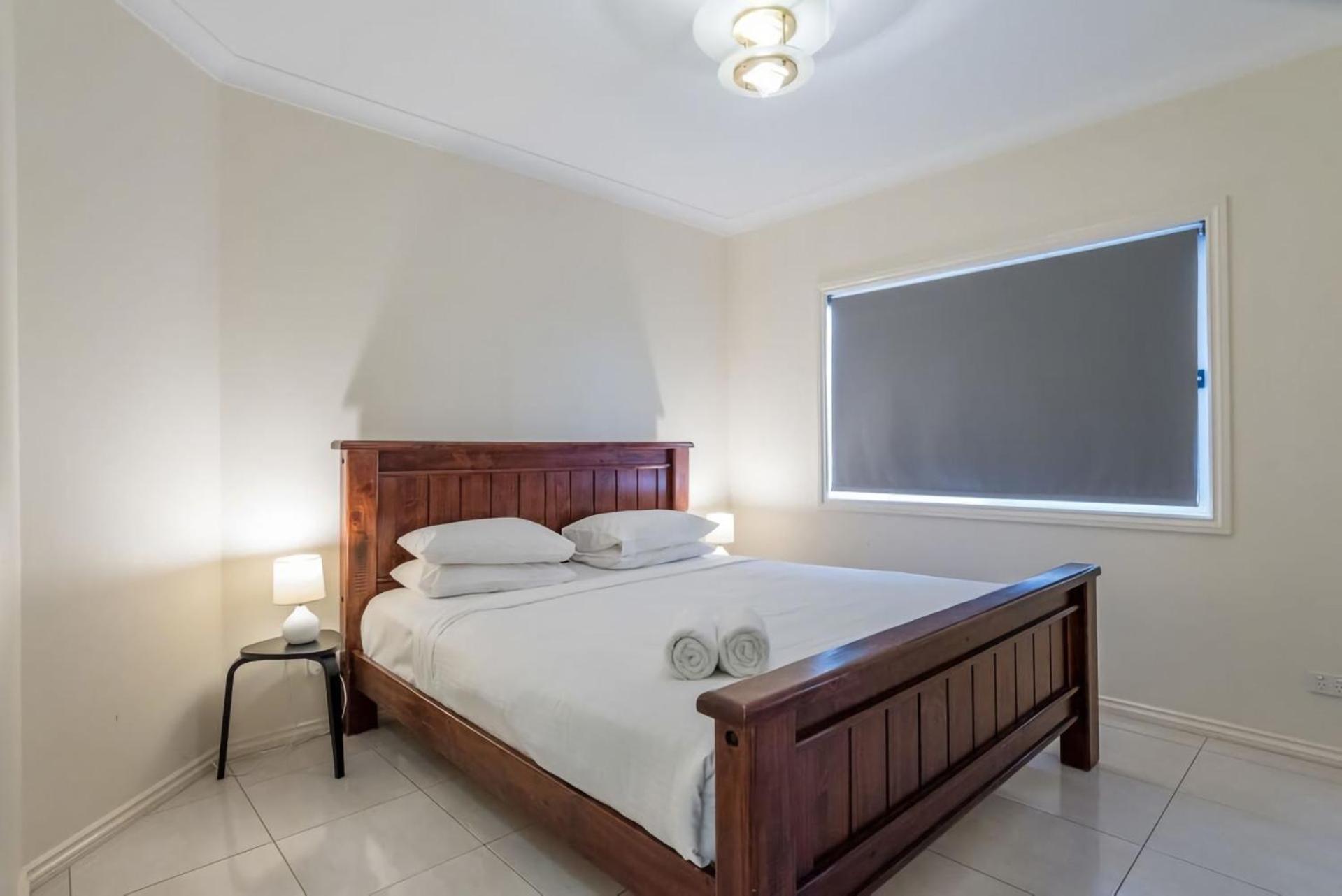 Modern Floor 2br With Private Deck *