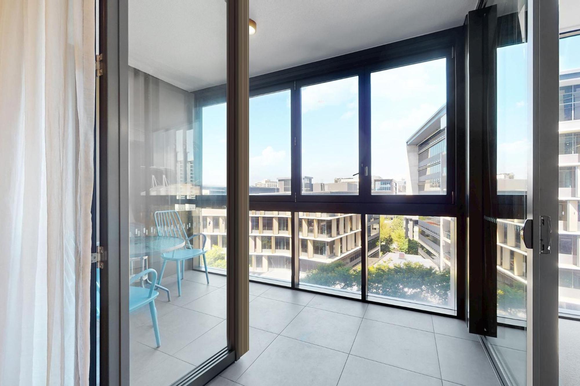Urban Luxe Retreat - South Boutique W Free Carpark