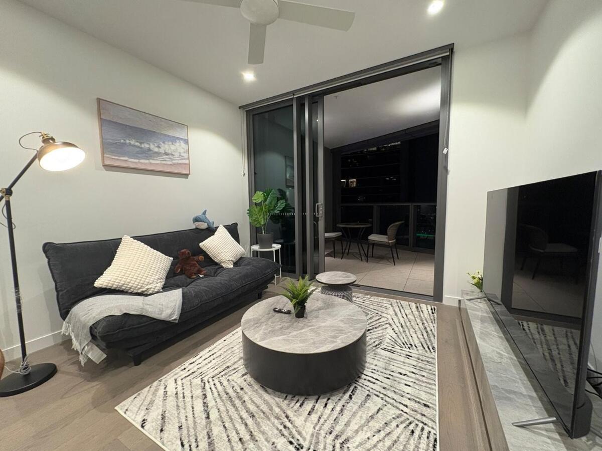 Apartment 2b2b Retreat Land In Queens Wharf *