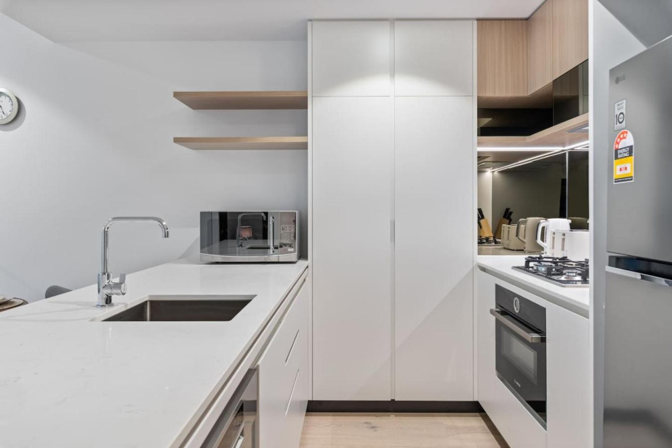 Apartment Designer 2 Bed In Queens Wharf Riverfront Cbd Gem *