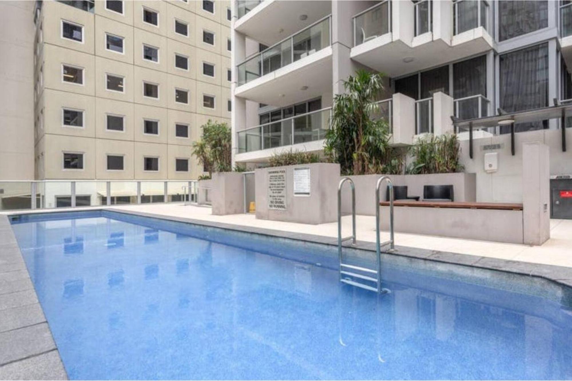 Apartment Skyline View Escape Brisbane