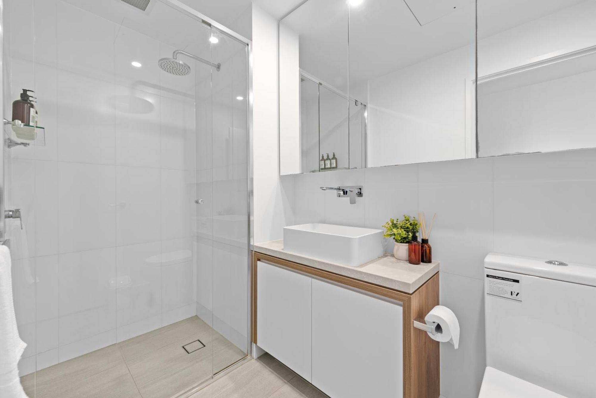 Modern 2br With Stunning Views, Infinity Pool & Gym Apartment