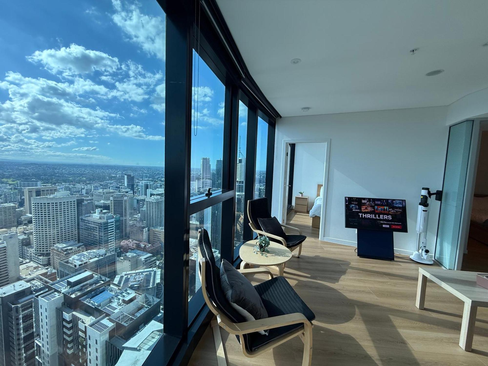 Apartment Amazing Views 60th Level Skytower 3 Bedrooms *