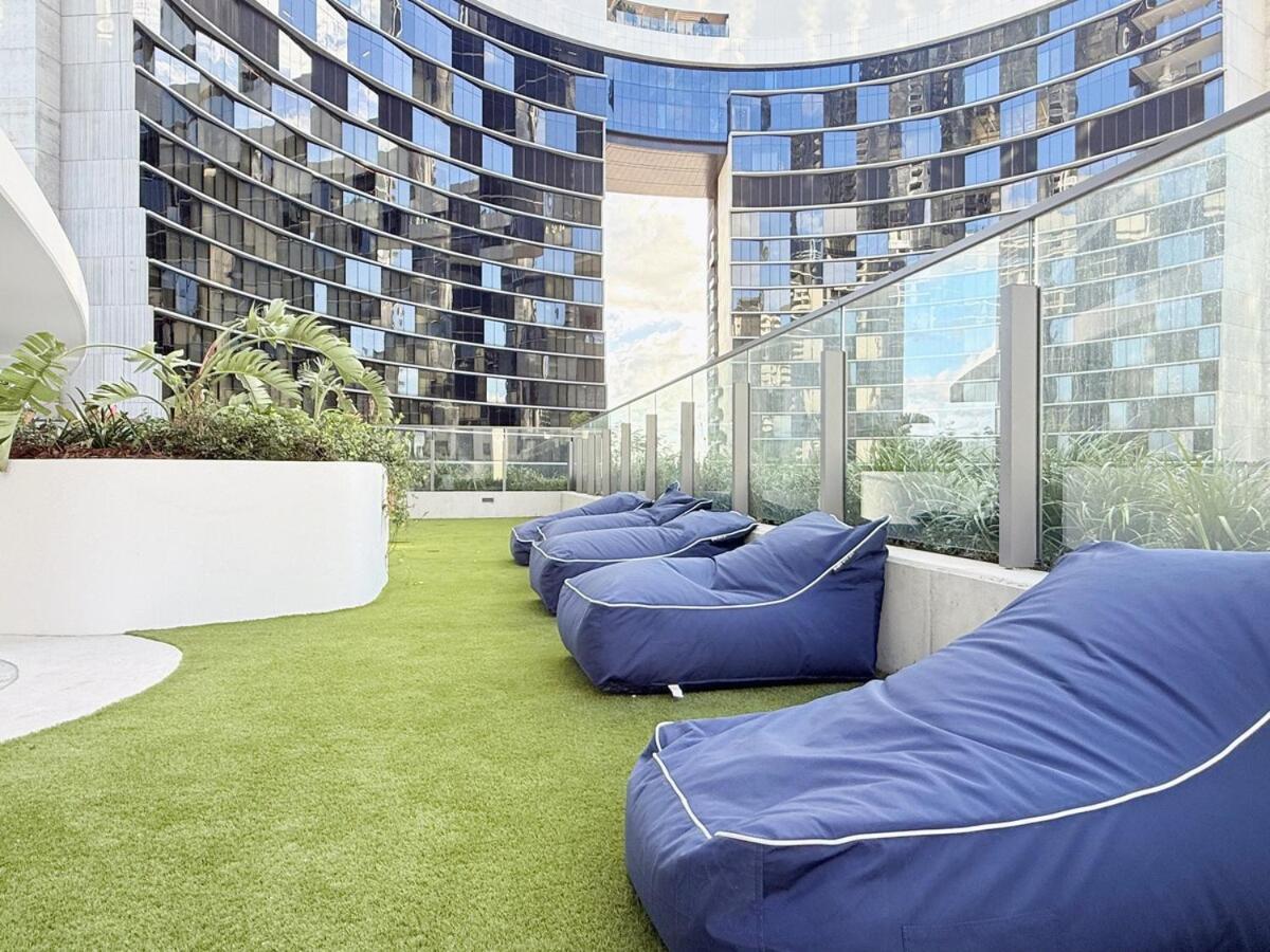 Stylish Riverfront 2bed With Pool At Qwr Apartment Brisbane