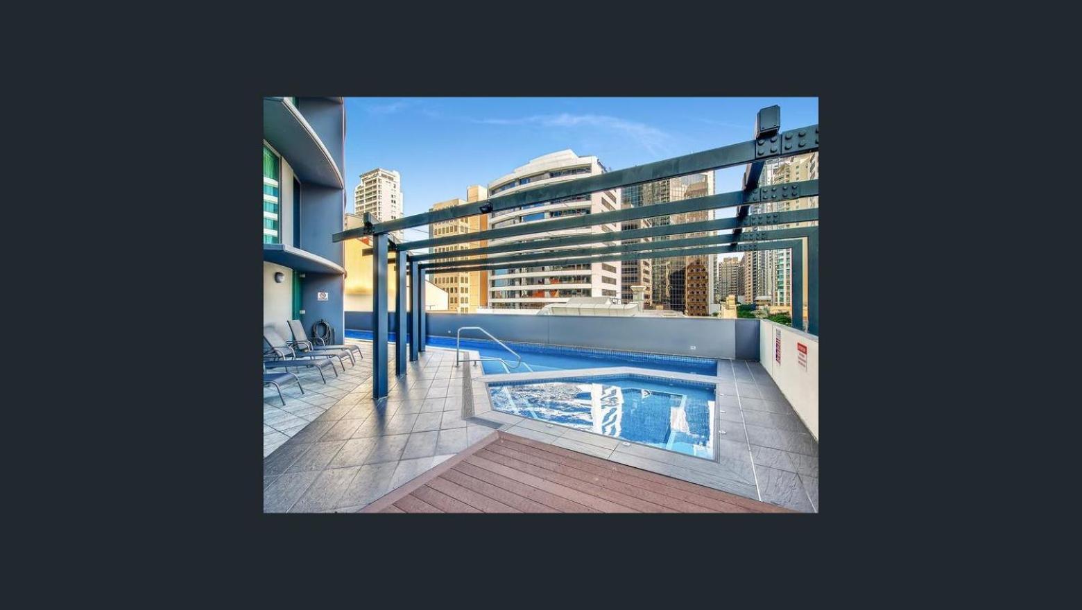 Homestay Private Cbd Bedroom In A Shared On River