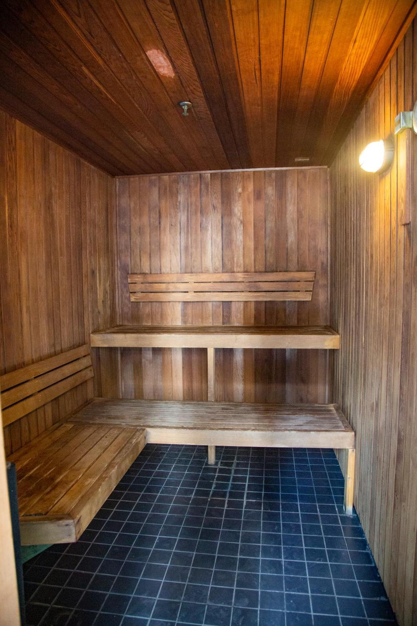 Homestay Private Cbd Bedroom In A Shared On River