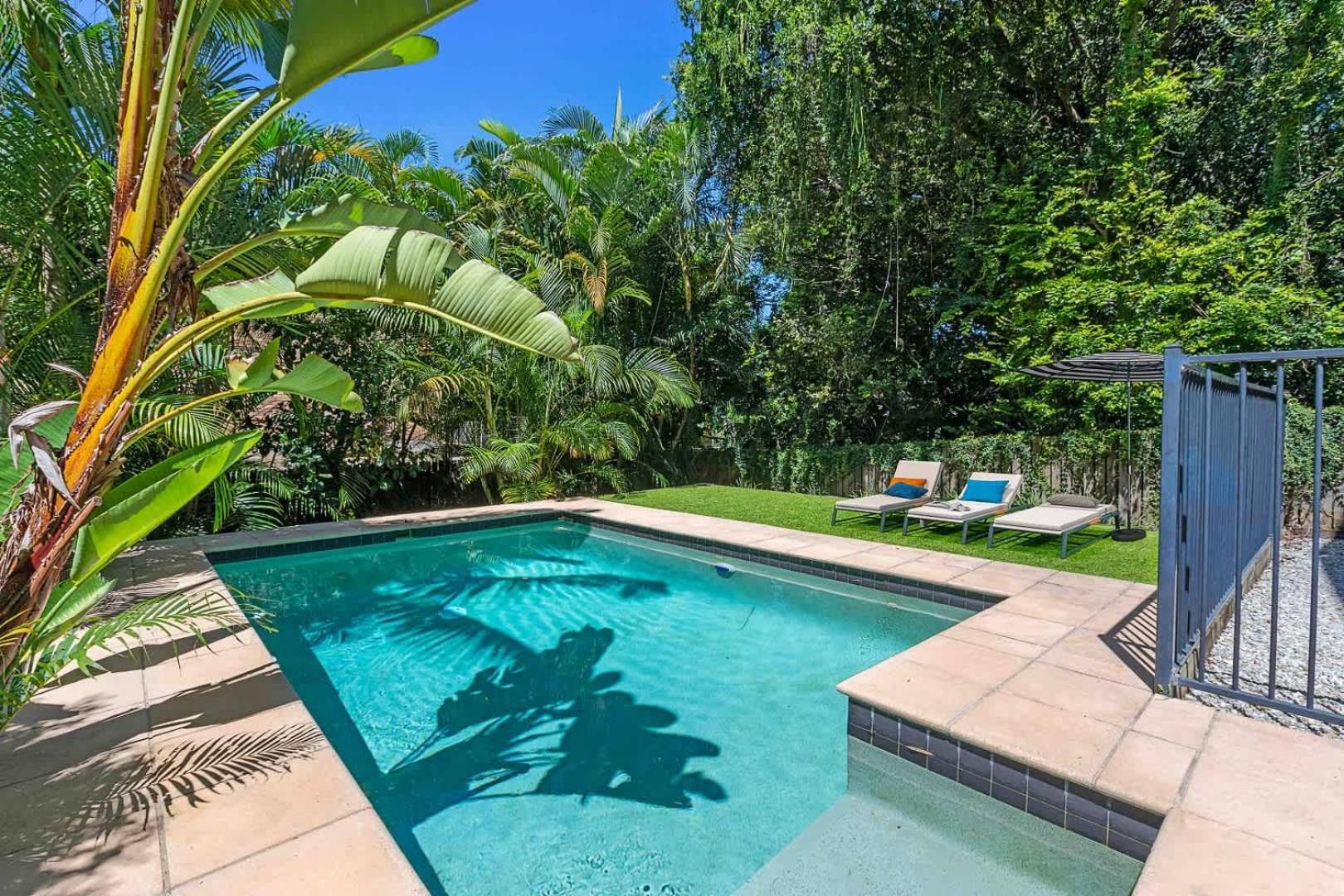 Large Family Pool In Taringa 6km To Cbd Pets * Brisbane