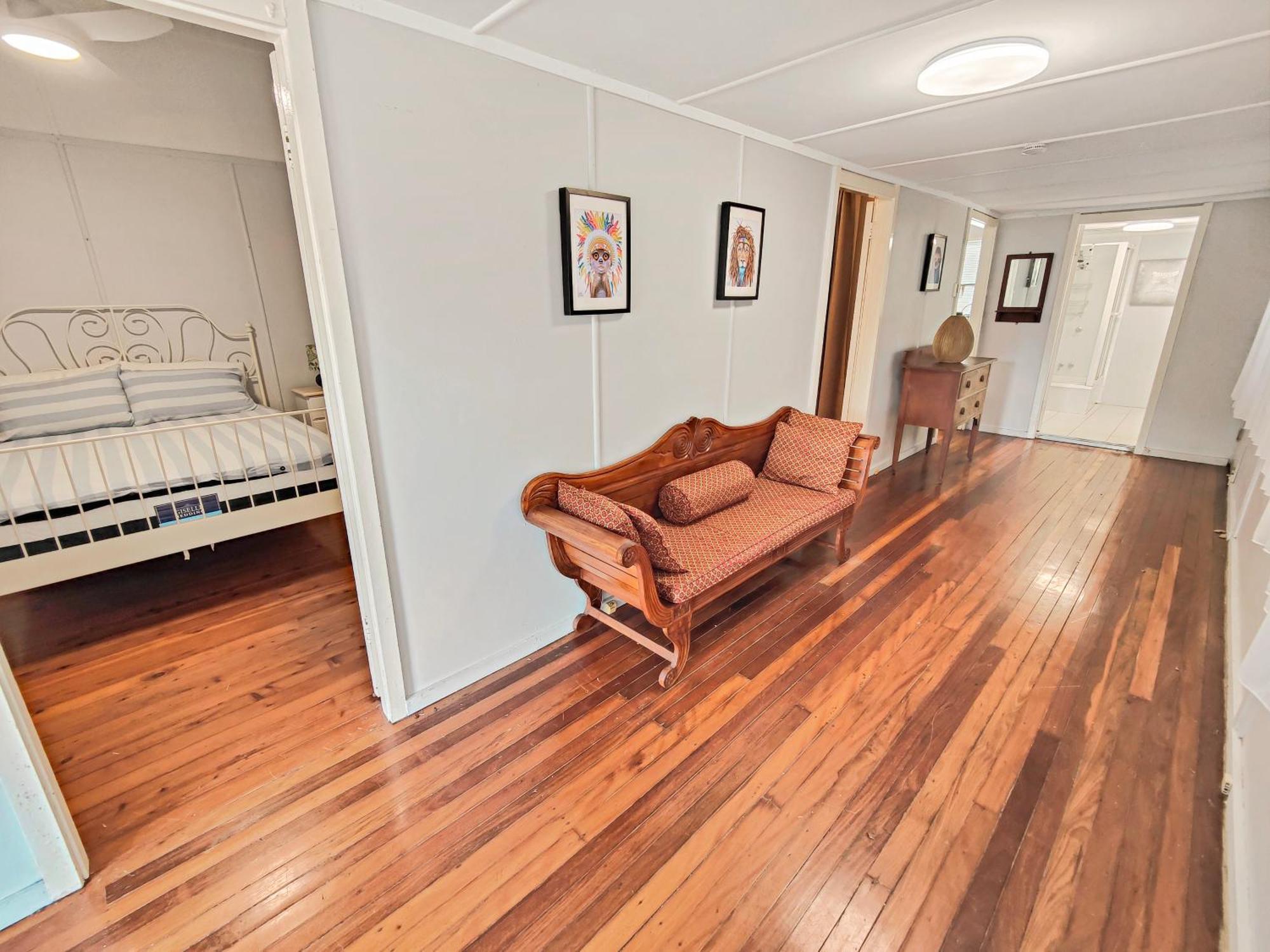 West Avenue Hideaway In Wynnum - 1 Bed And 1 Bath * Brisbane