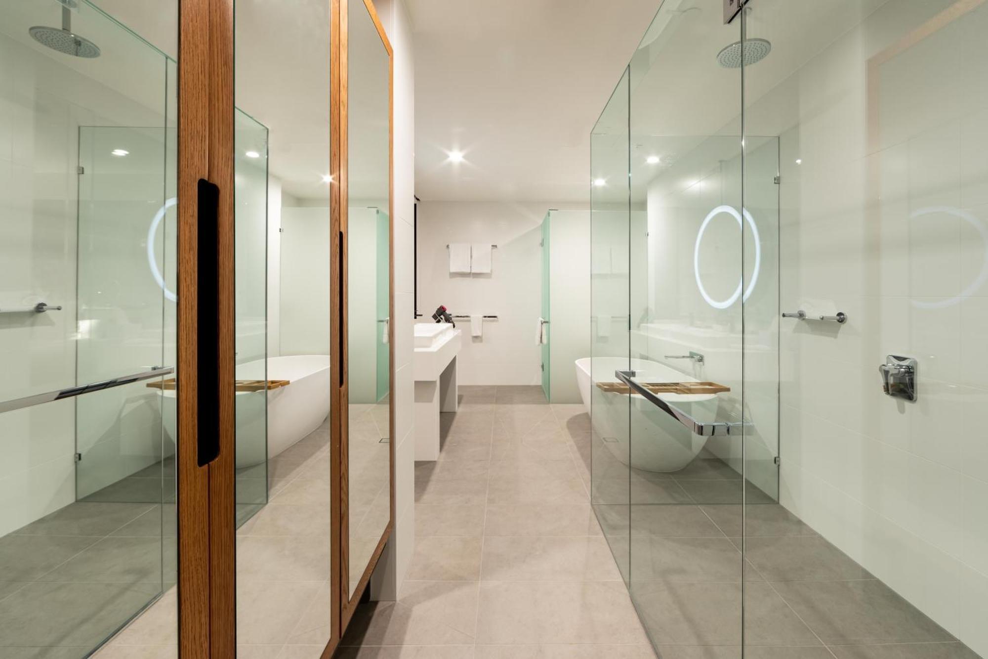 Novotel South Bank 4*