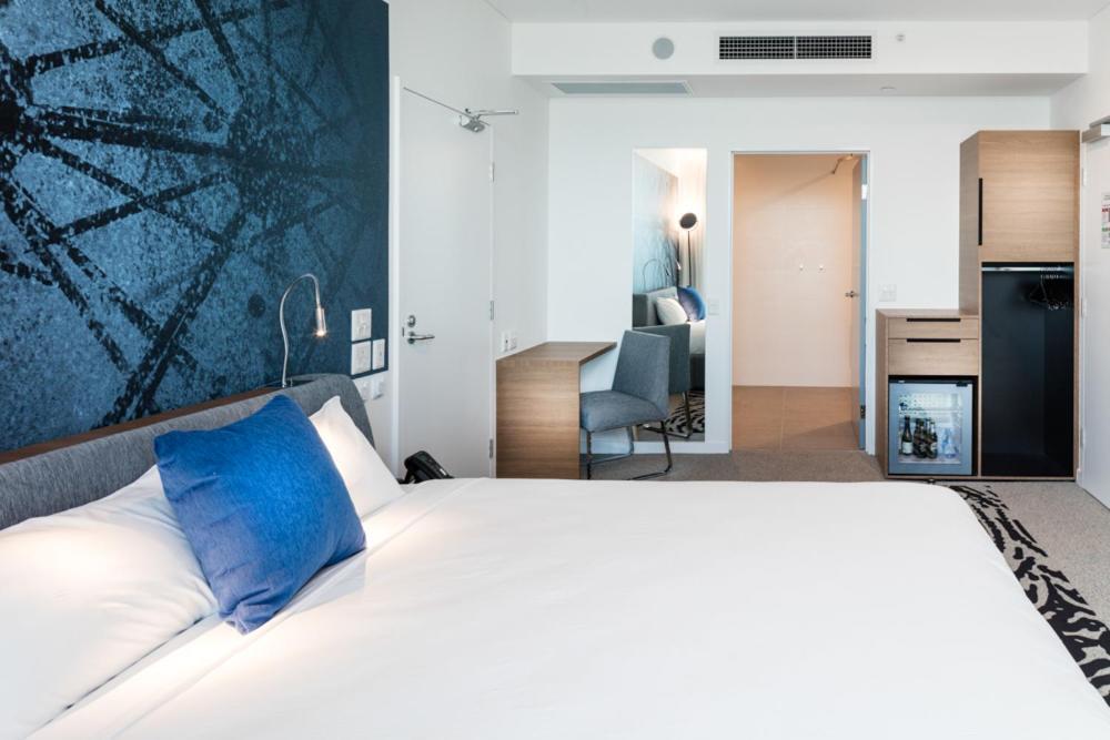 Novotel South Bank Hotel 4*