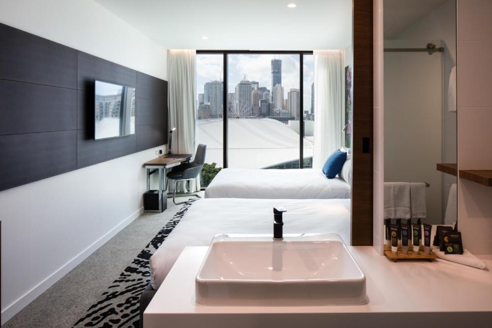Novotel South Bank 4*