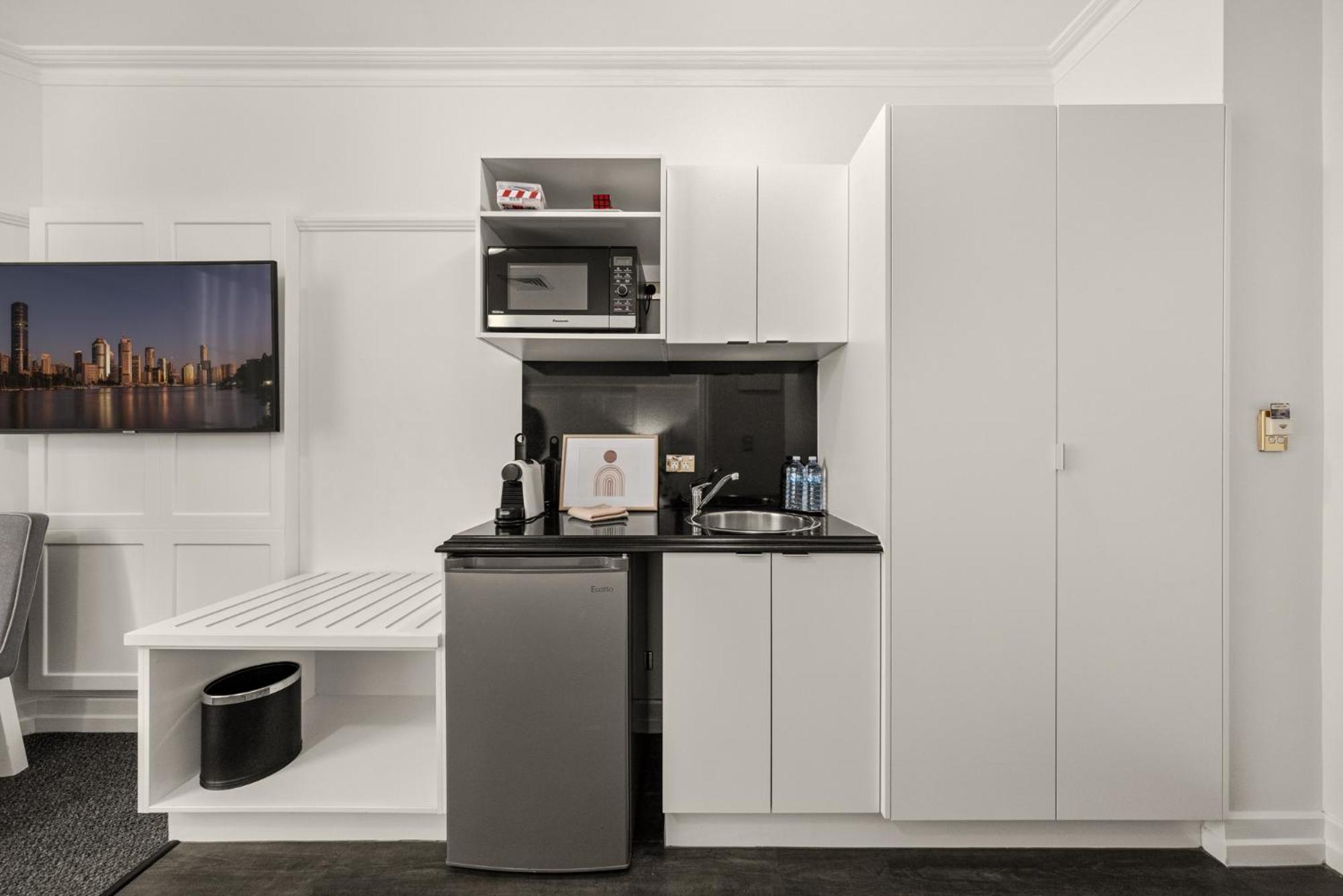 Apartment In Cbd Building Brisbane