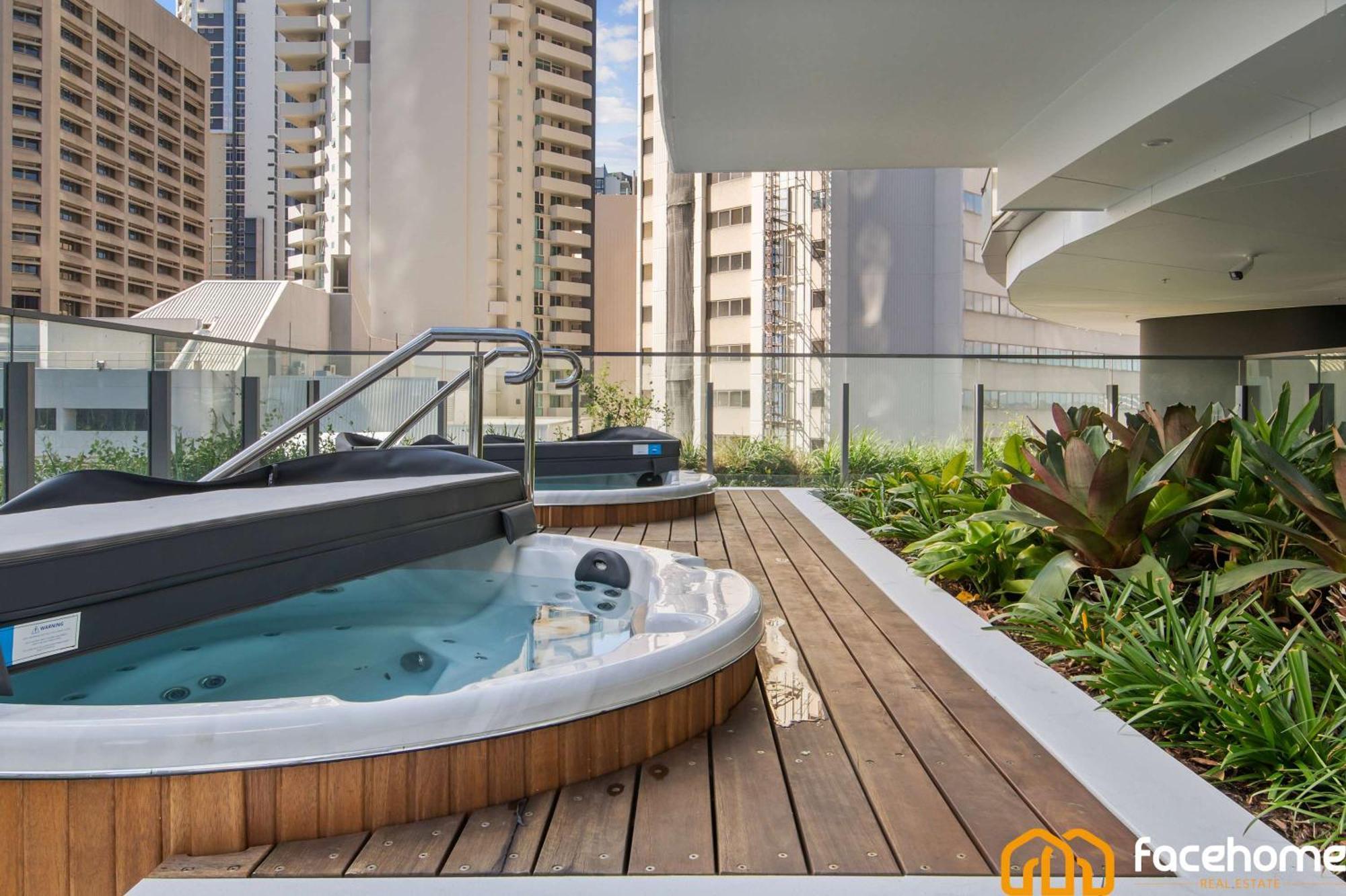 Apartment 1 Bedroom In Qwr Pool Casino River Views Brisbane