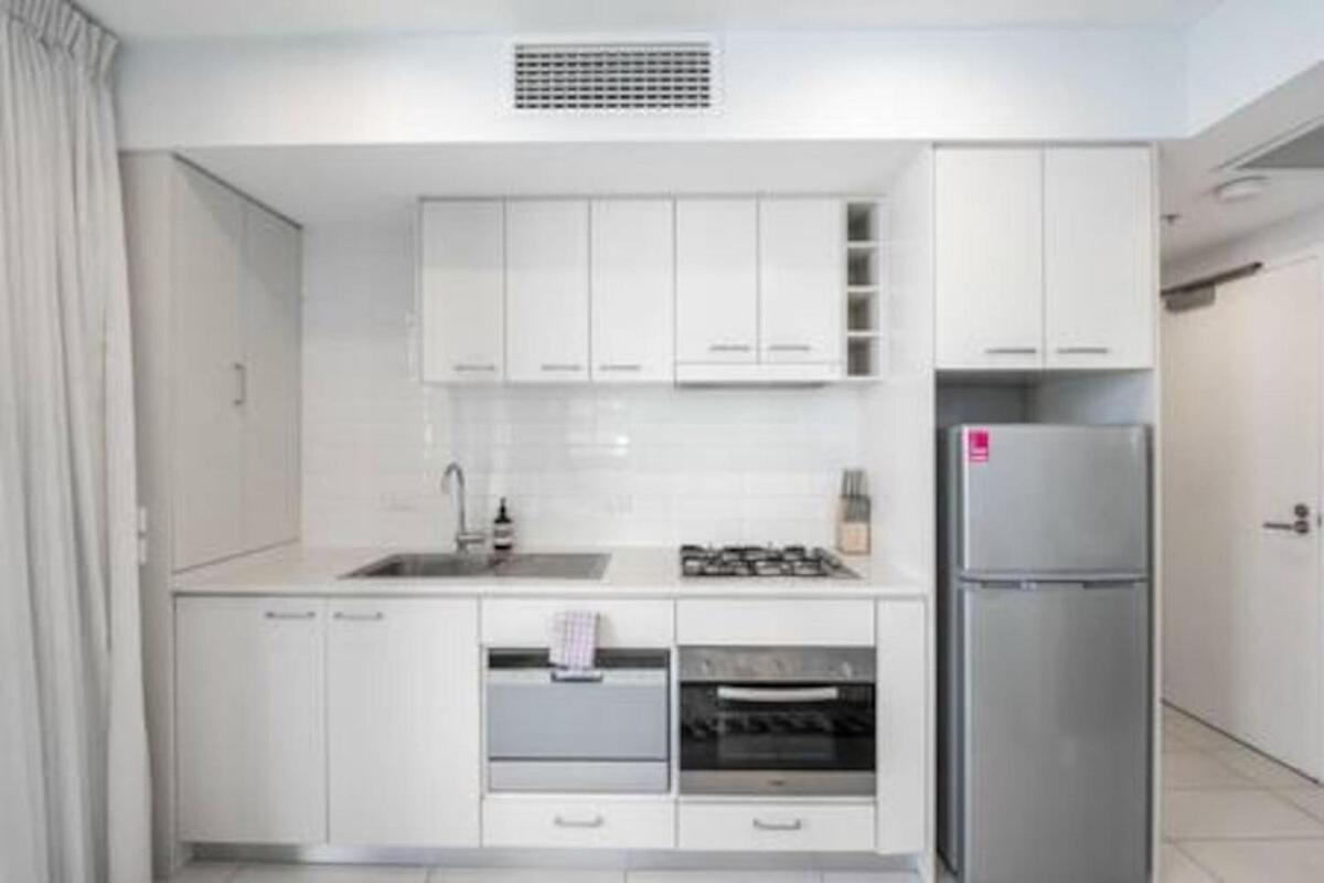 Chic Living 1b1b Shared Pool Bbq Gym