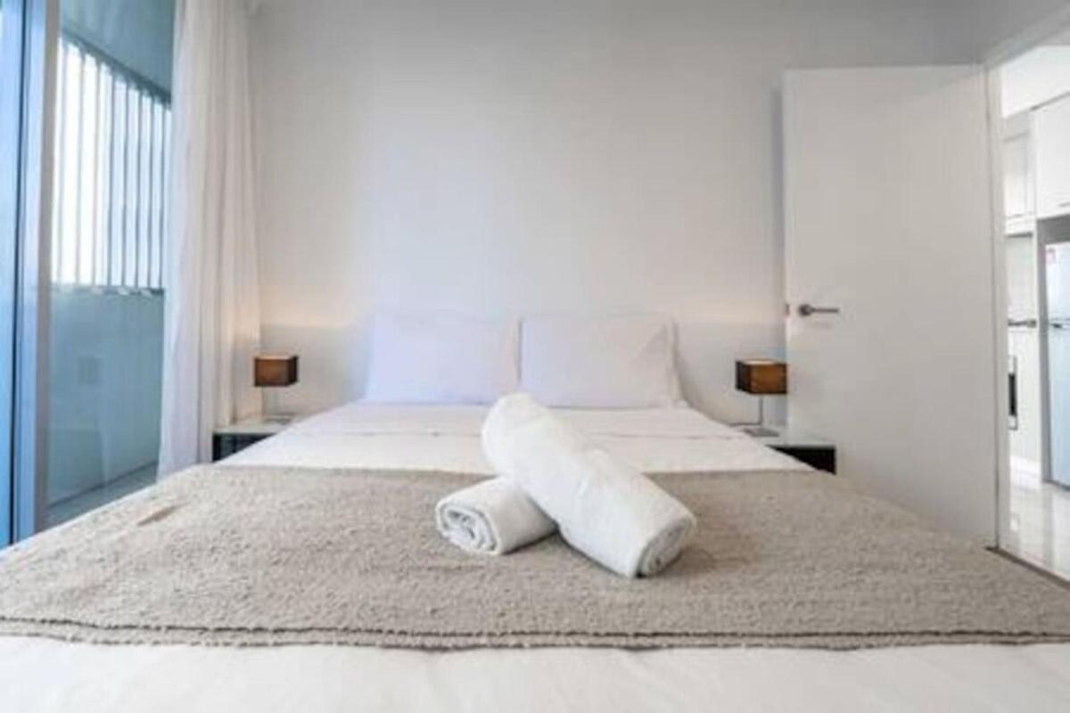 Chic Living 1b1b Shared Pool Bbq Gym Apartment Brisbane
