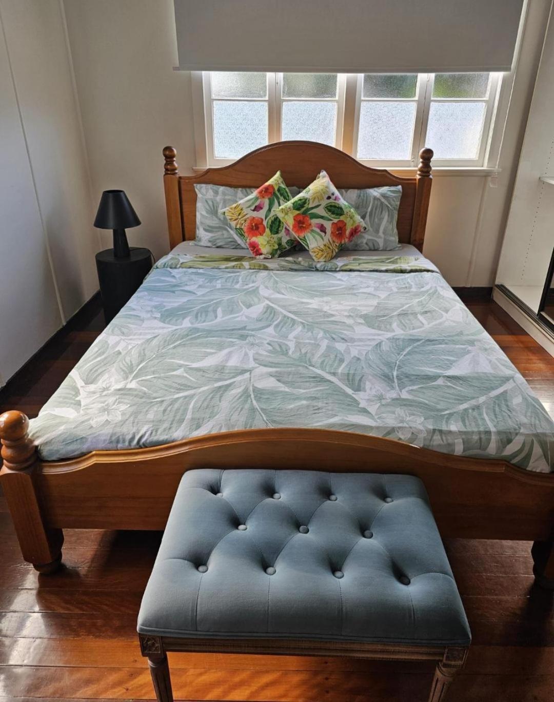 6 Mins To City-stylish Retreat Holiday home Brisbane