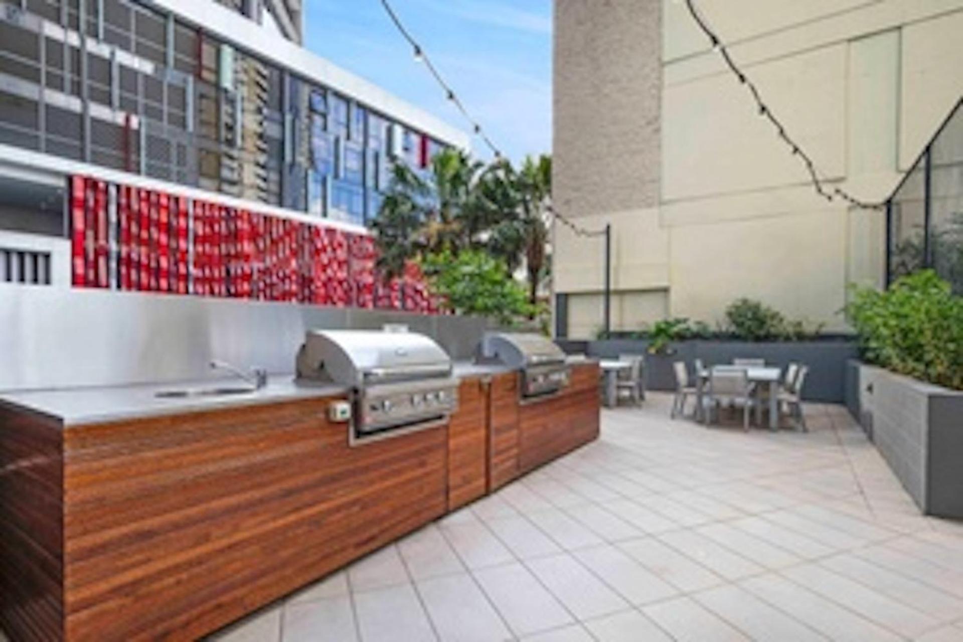 Holly's Skyline-views, Pool, Spa, Cbd