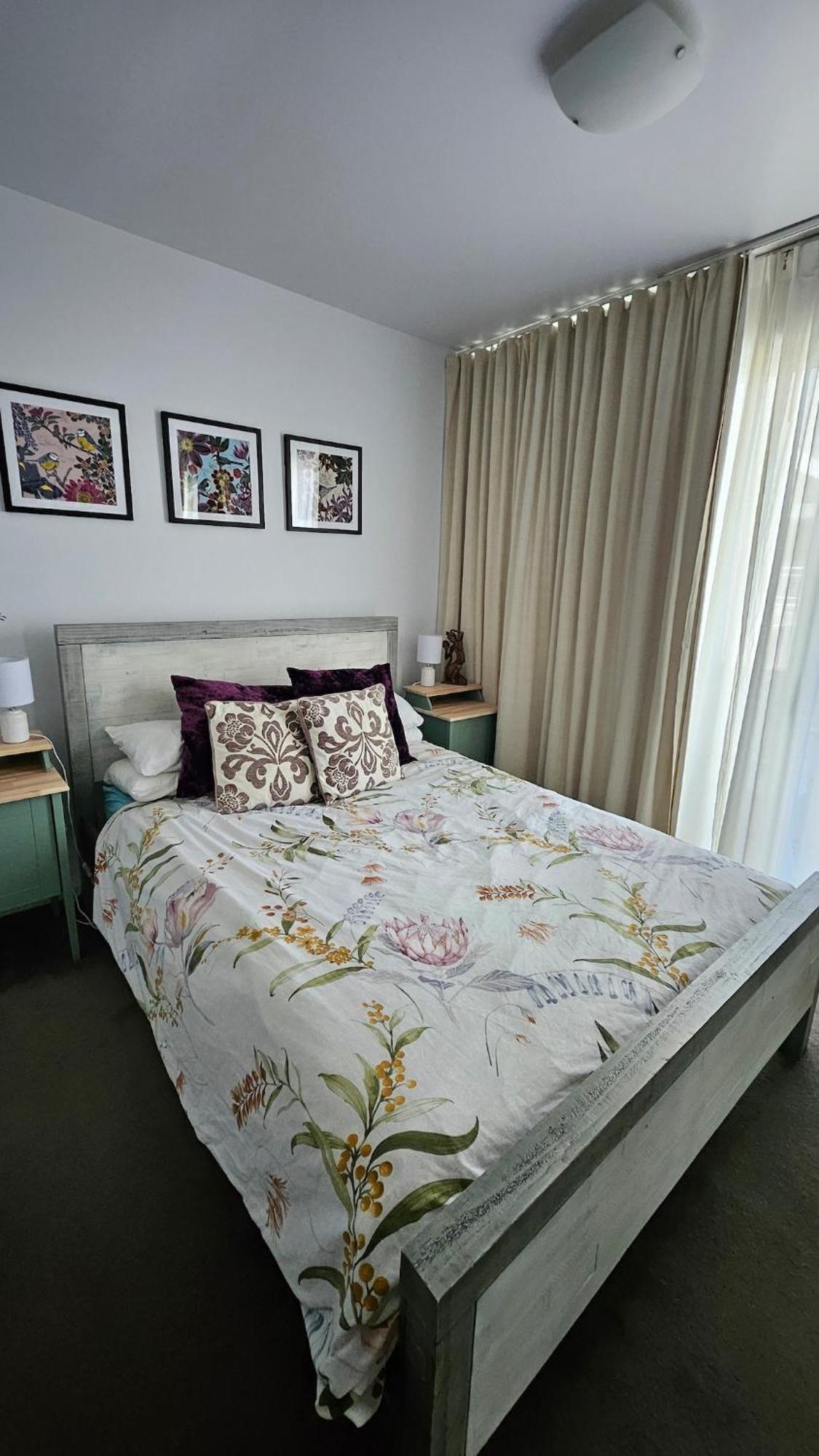 Oxford Street Prime Location Bulimba * Brisbane