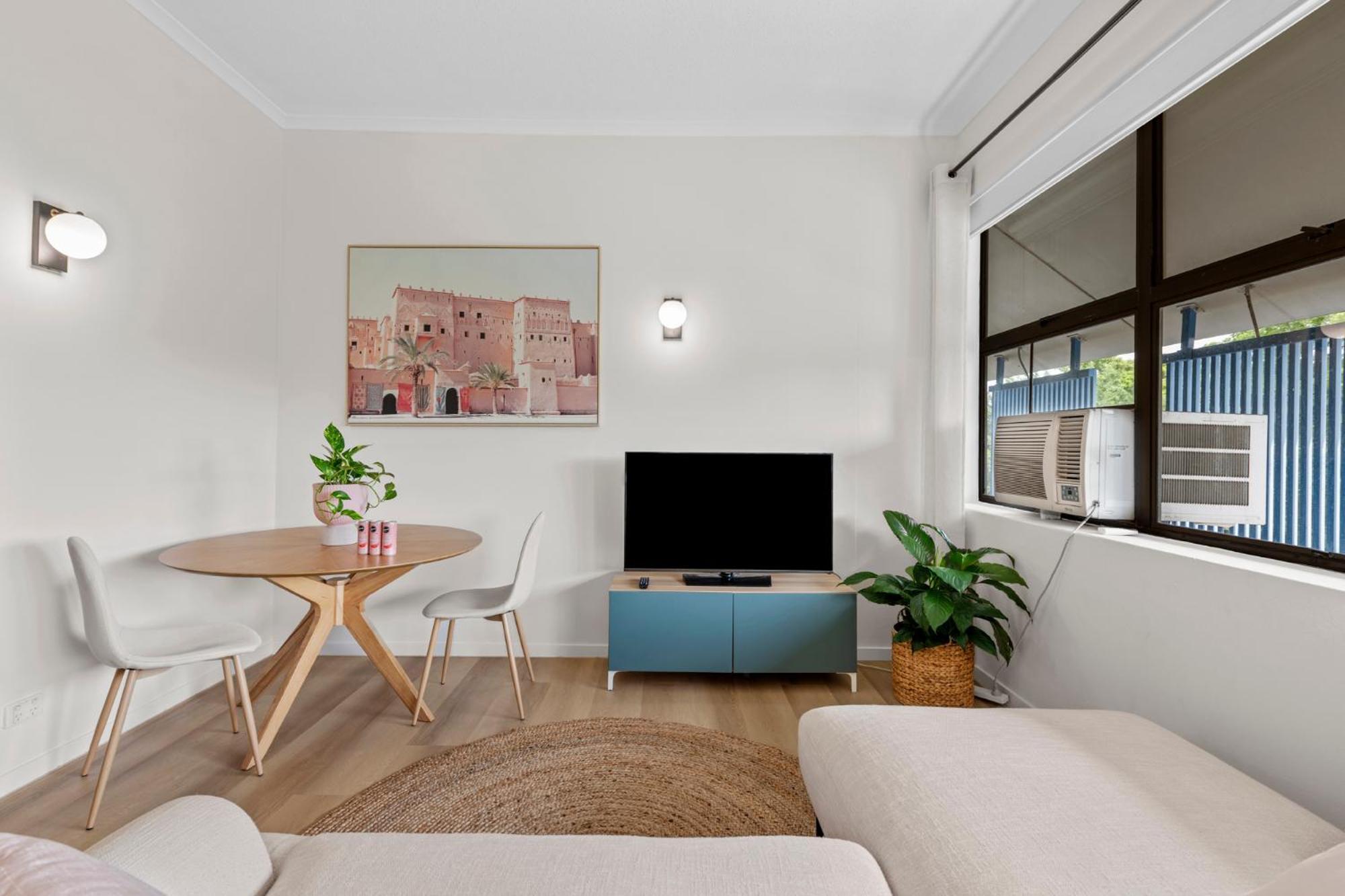 The Park Mediterranean Spring Hill Apartment