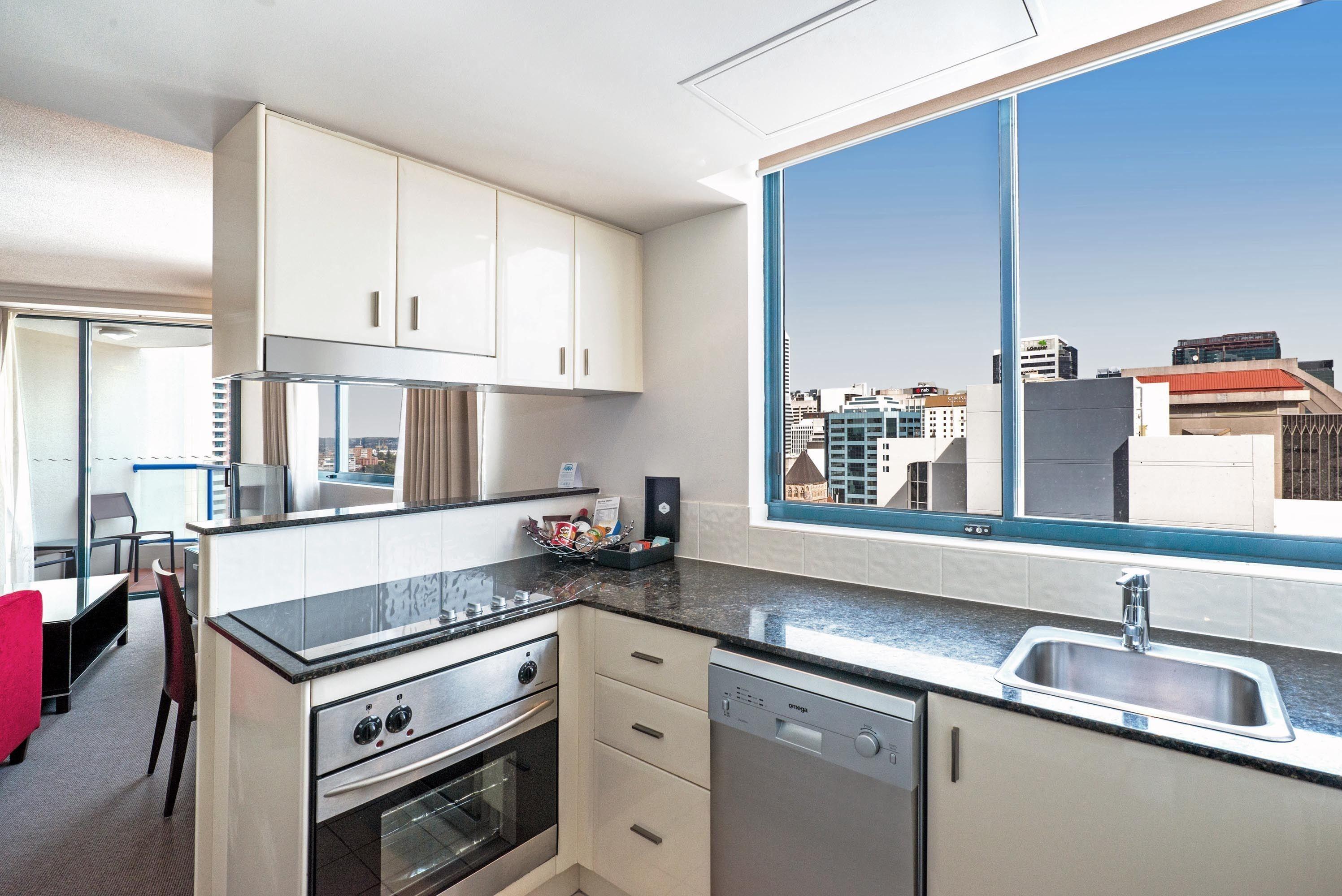 Hotel Mantra On Queen