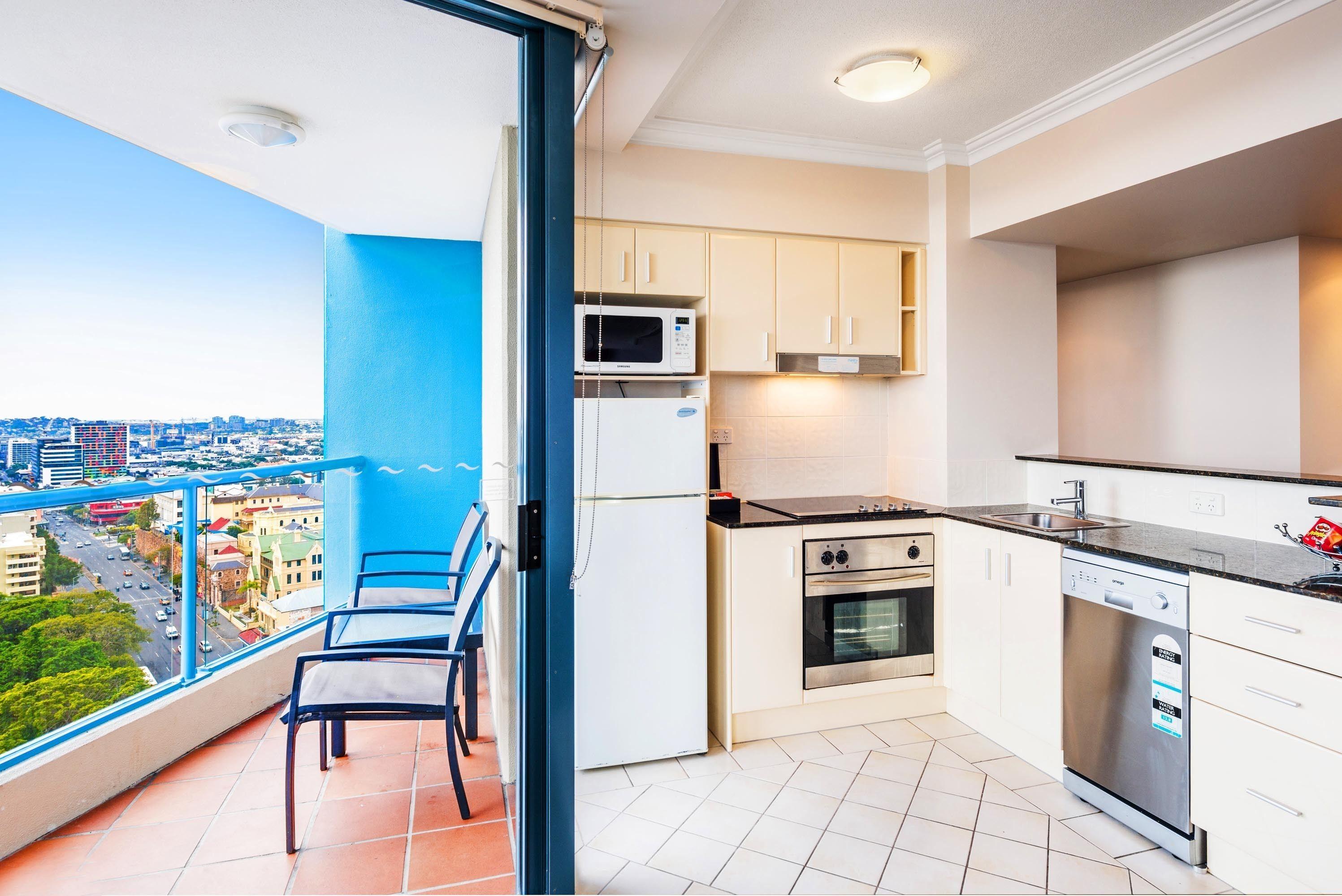 Mantra On Queen Hotel 4*