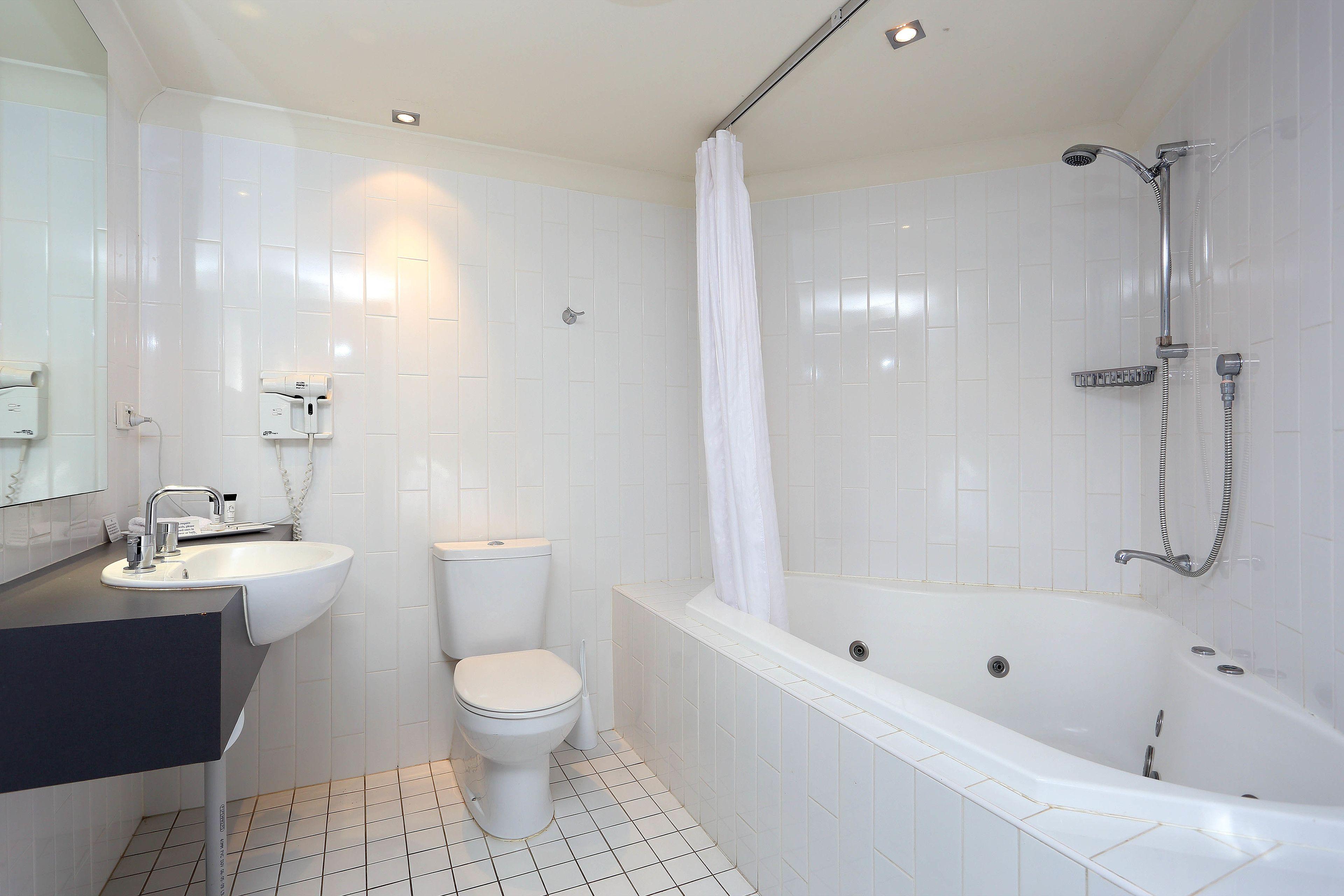 International Virginia Hotel 4*