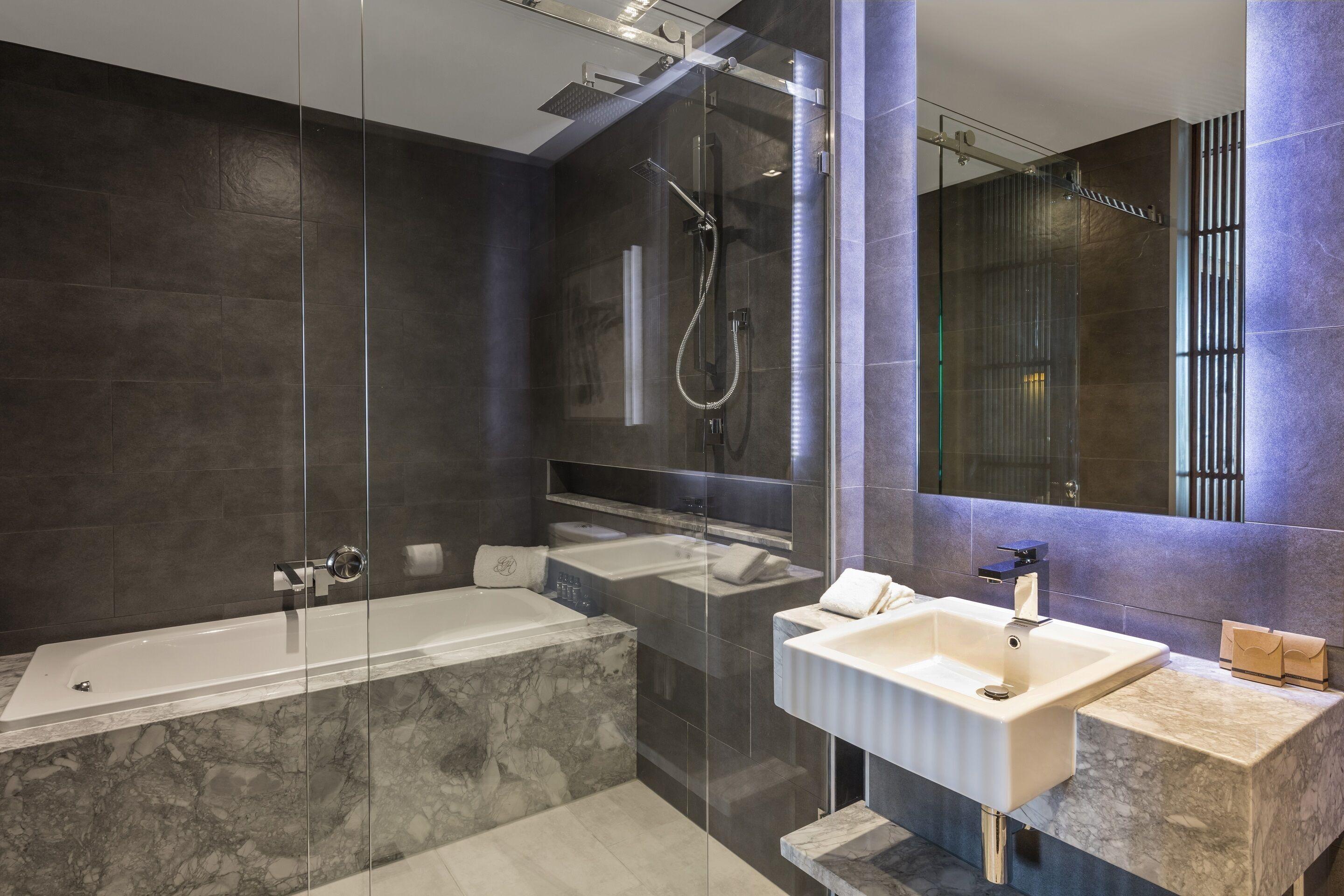 Hotel The Beetson 5*