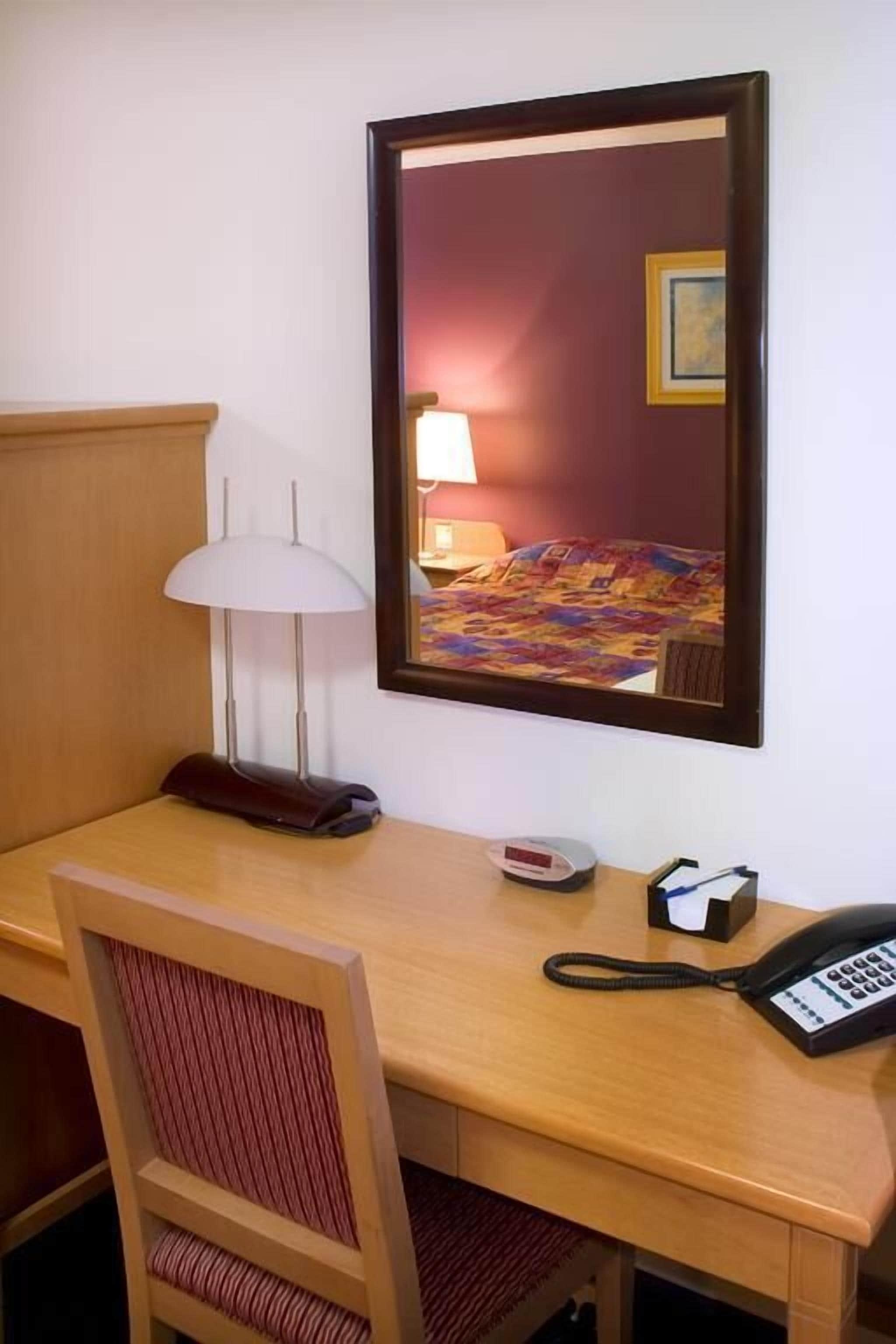 Queensport Tavern And Motel Motel