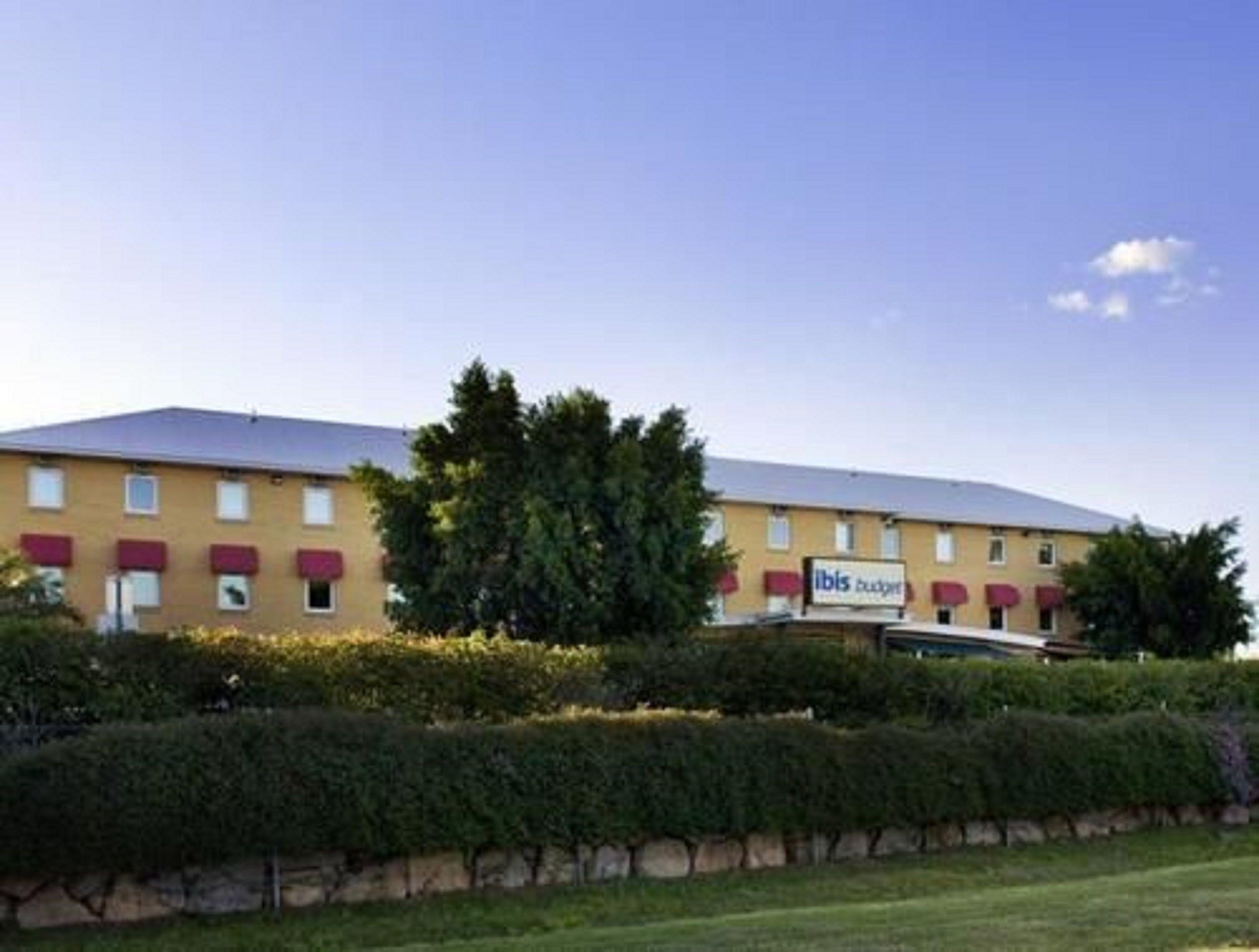 Ibis Budget Airport 3*