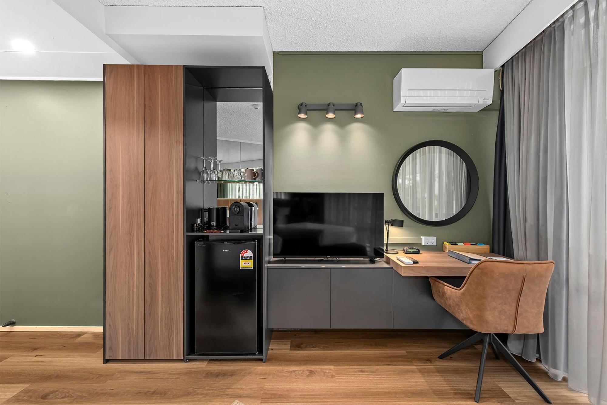 Hotel Madison Tower Mill 4*