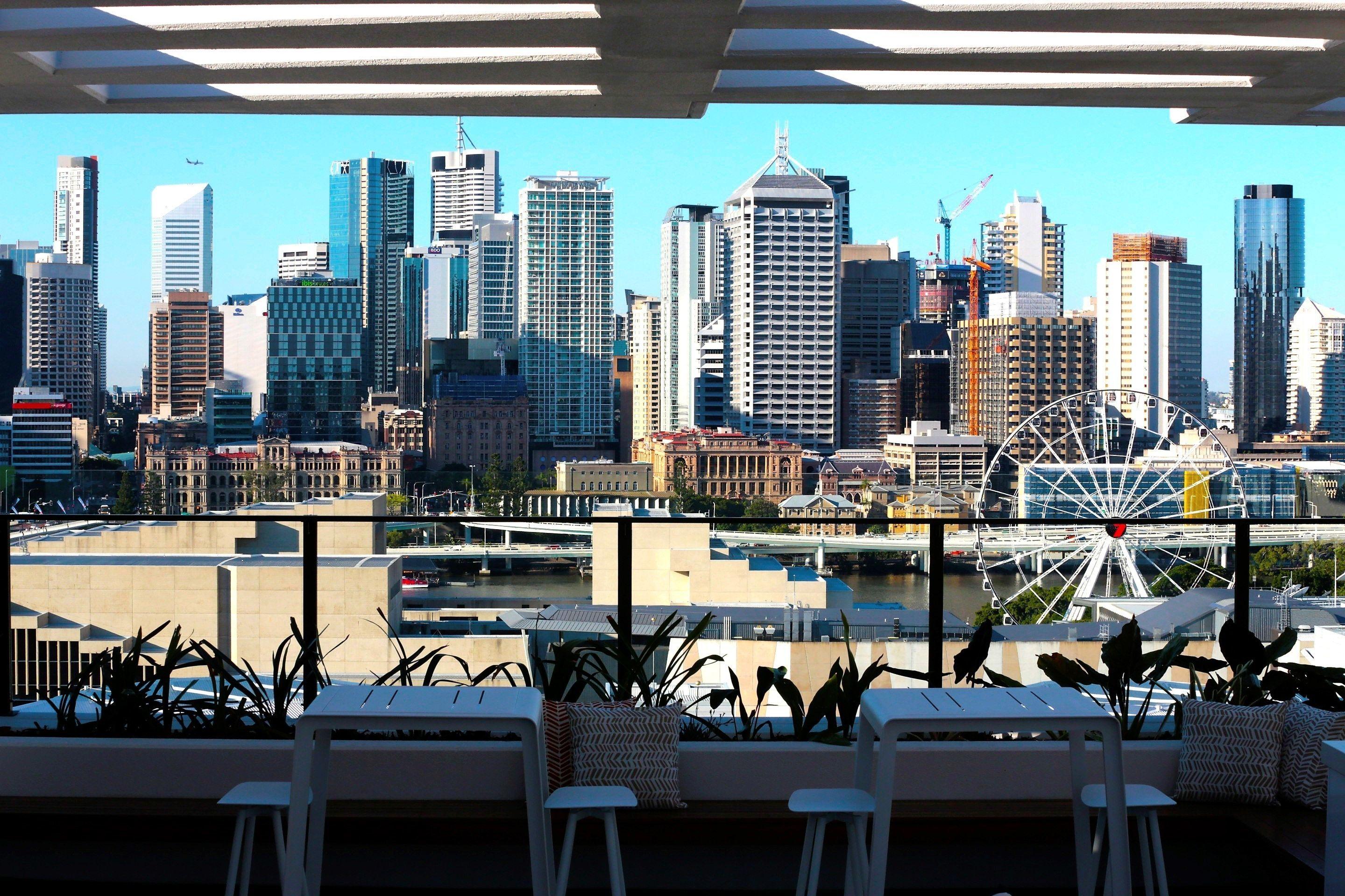 Opera South Aparthotel 5*