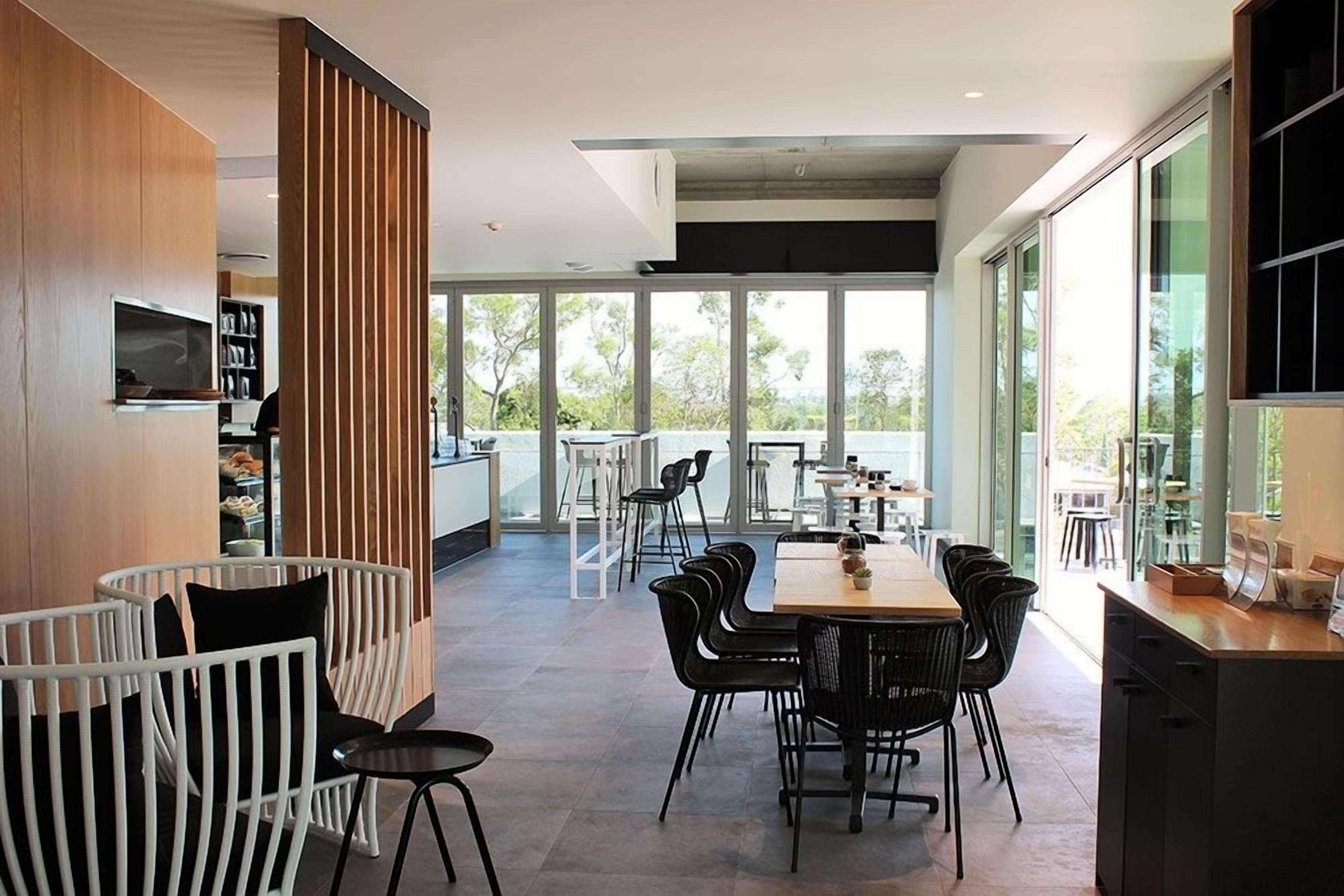 Aparthotel Quest Eight Mile Plains 5*