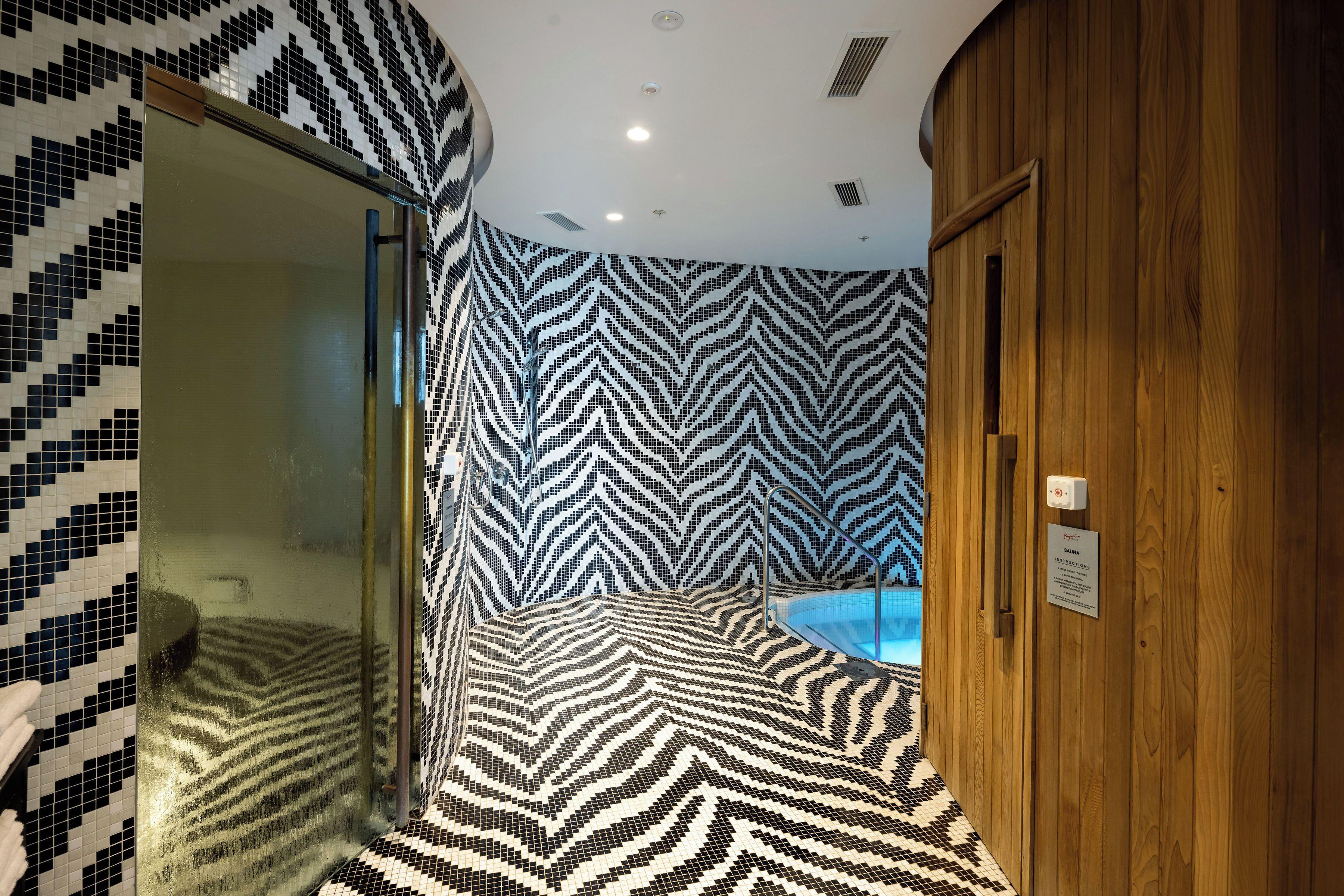 Emporium South Bank Hotel 5*