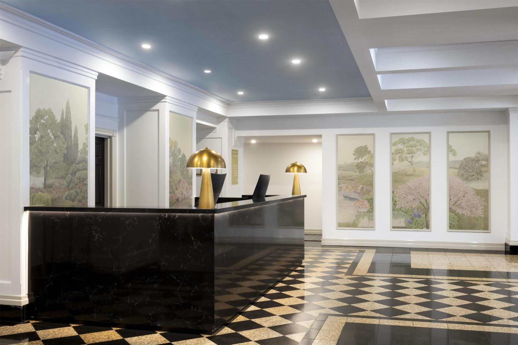 Adina Anzac Square Aparthotel 5*