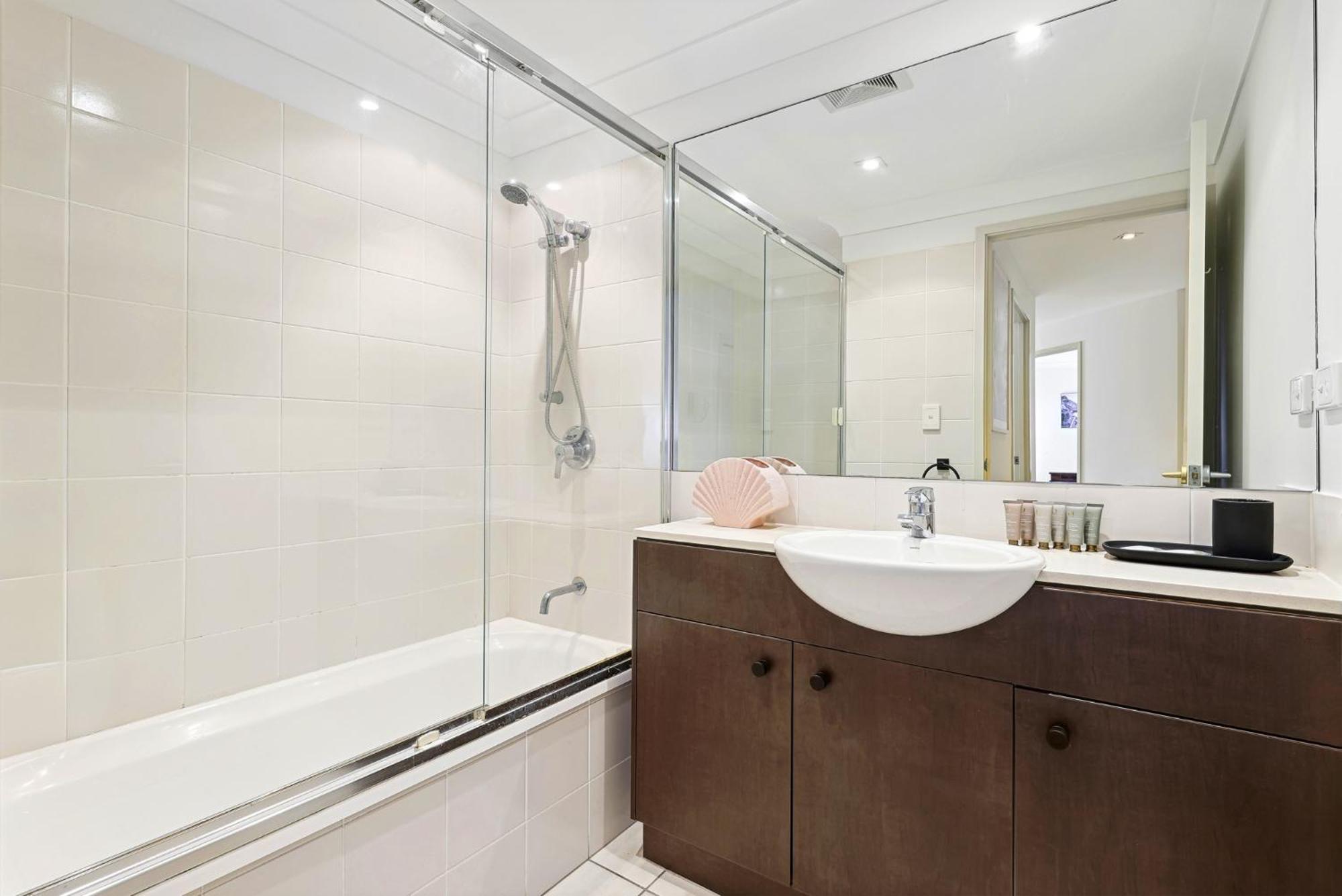 Apartment Lovely 3-bed With Alfresco Dining By Amenities *