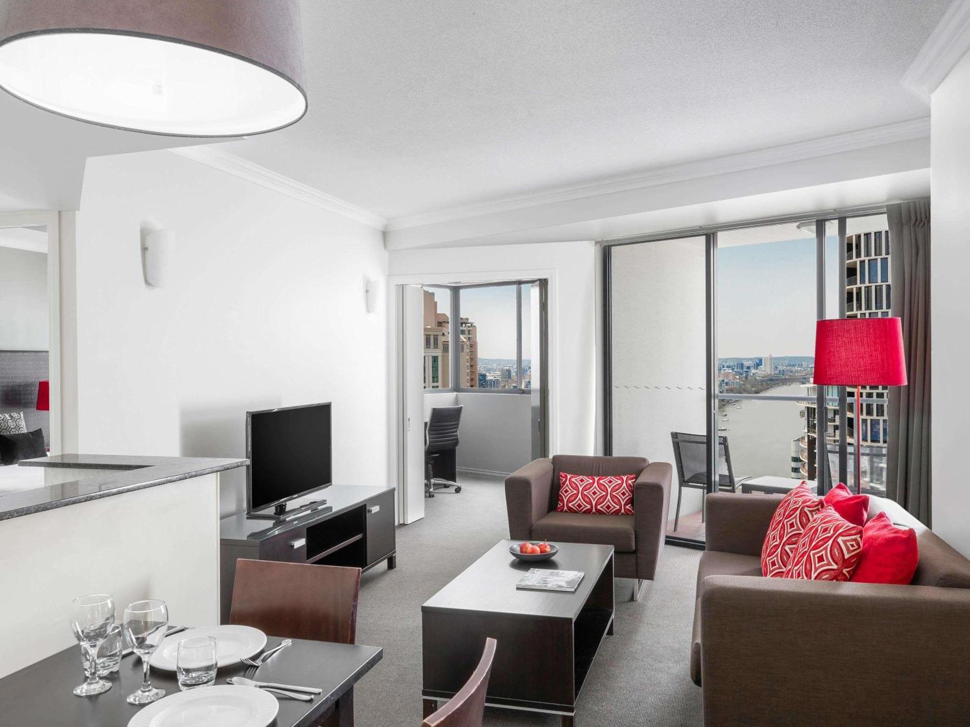 Mantra On Queen Hotel 4*