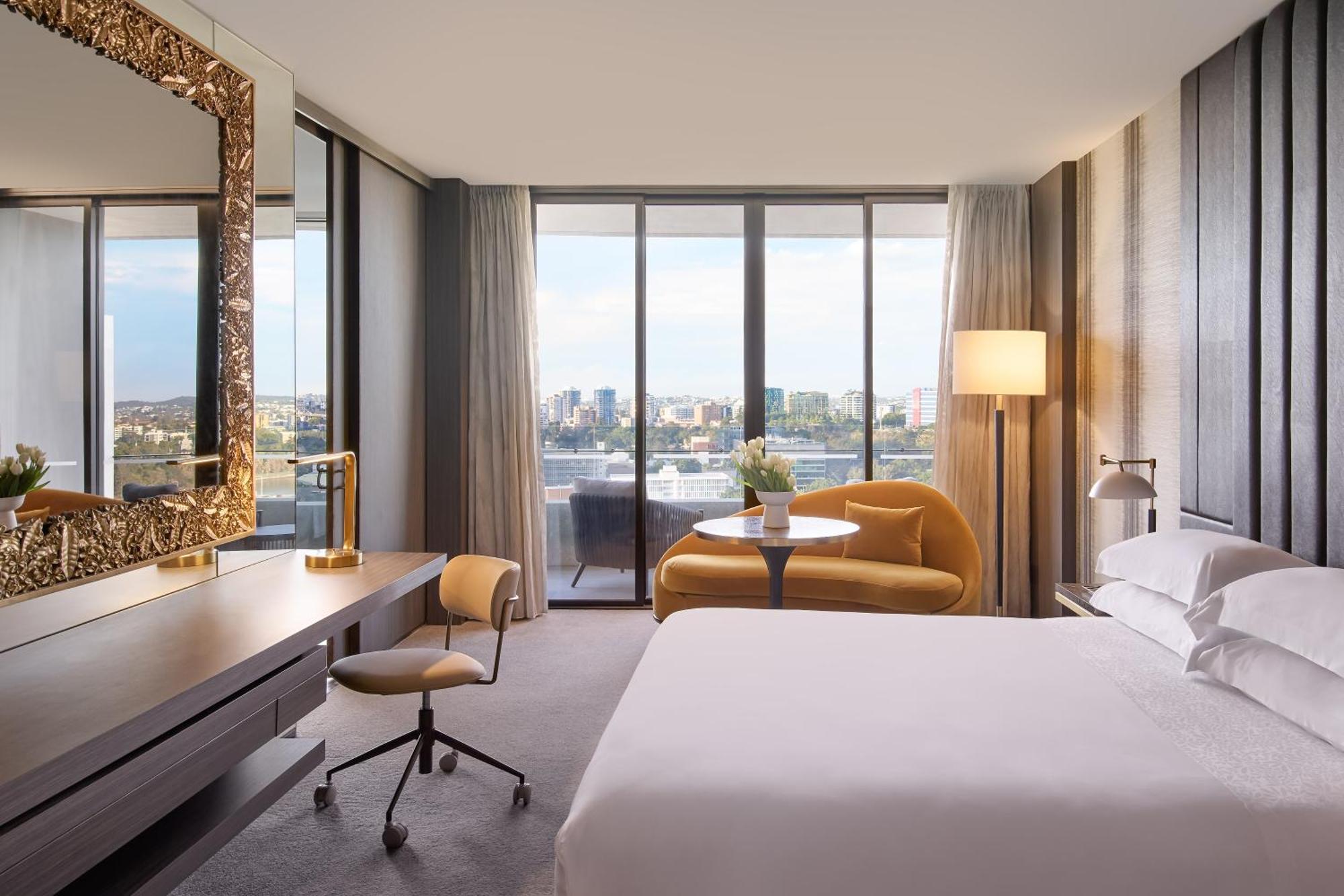 Hotel Emporium South Bank 5*