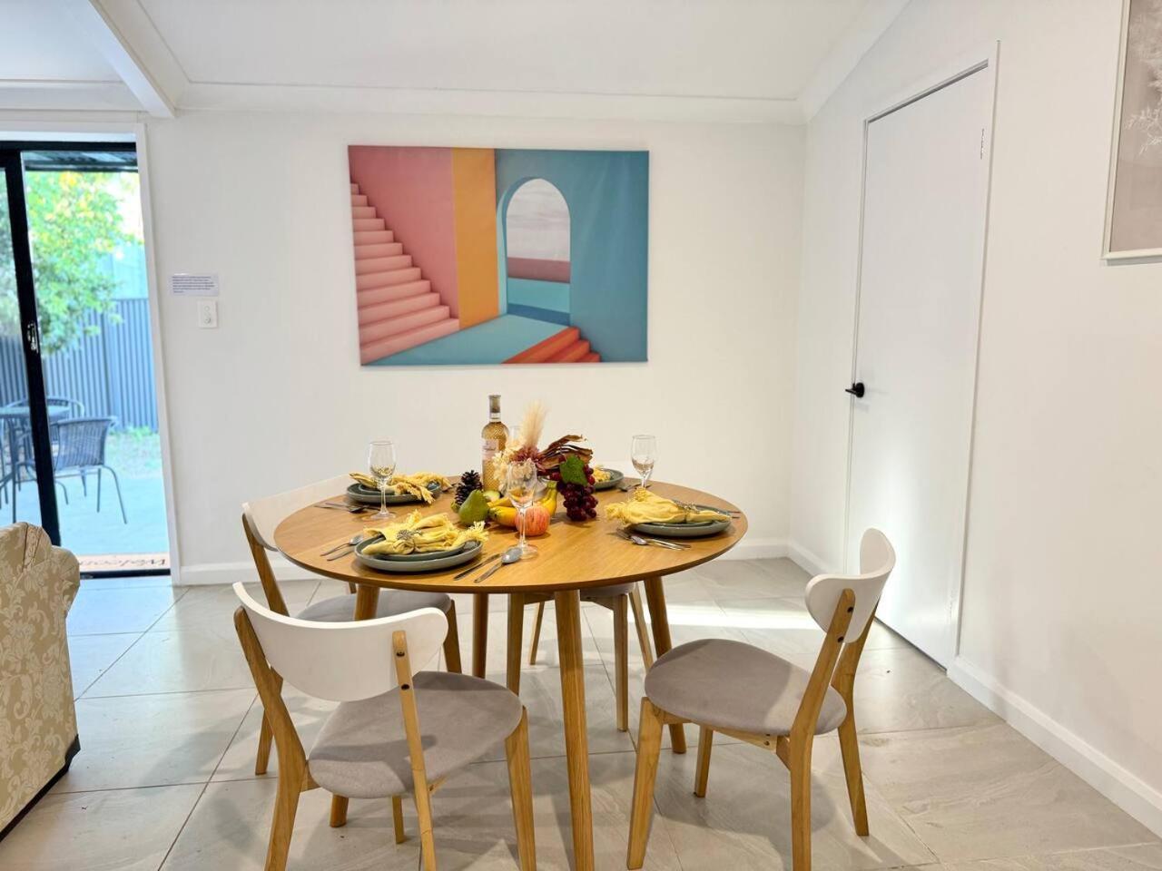 Spacious Belmont Granny Flat Easy Access To Cbd & Bayside