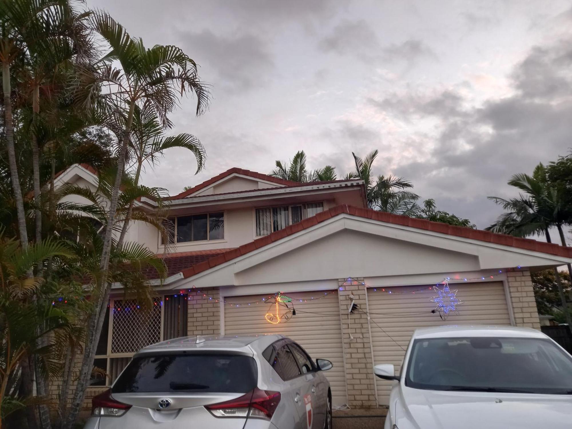 Air Conditioned Floral Youth Backpacker And House * Brisbane