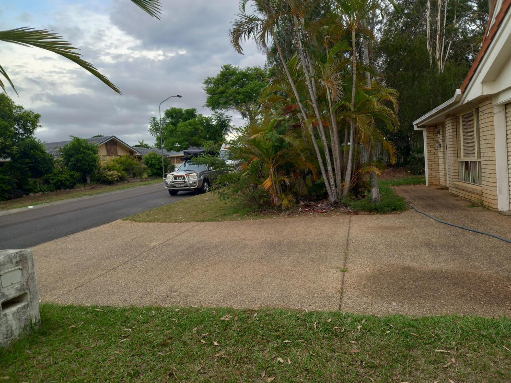 Air Conditioned Floral Youth Backpacker And House * Brisbane