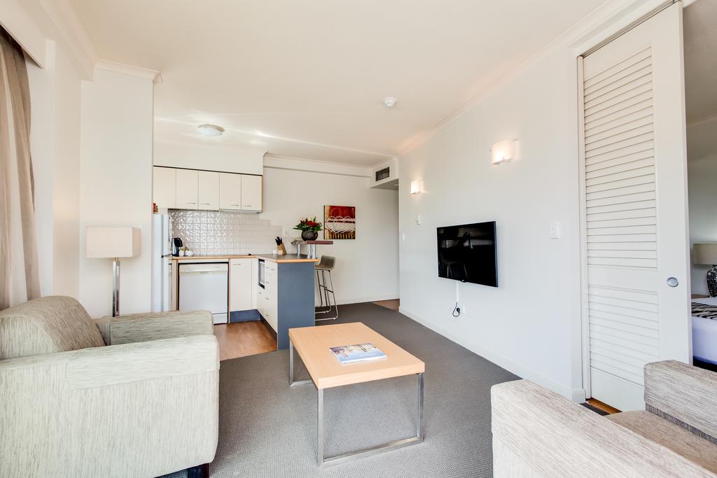 Cosmo 4* Brisbane