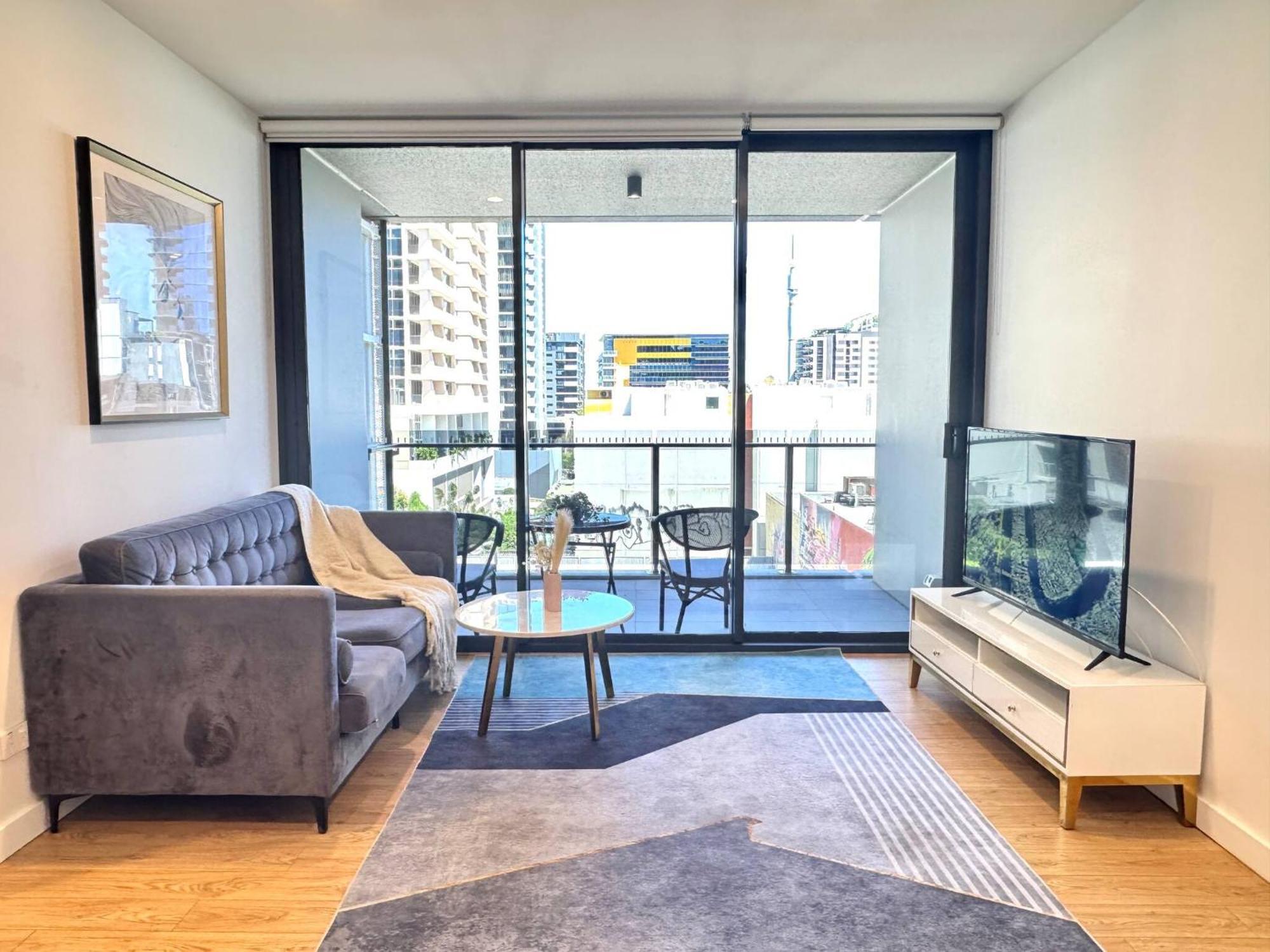 1br One Skyline With Pool, Free Parking And Gym Apartment