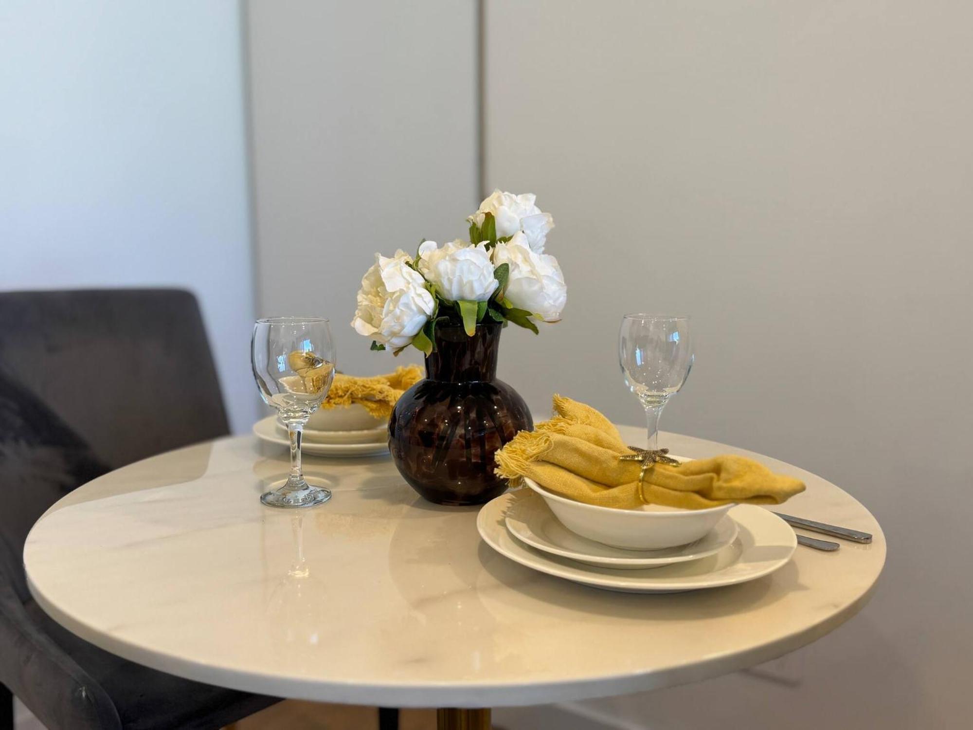 1br One Skyline With Pool, Free Parking And Gym *