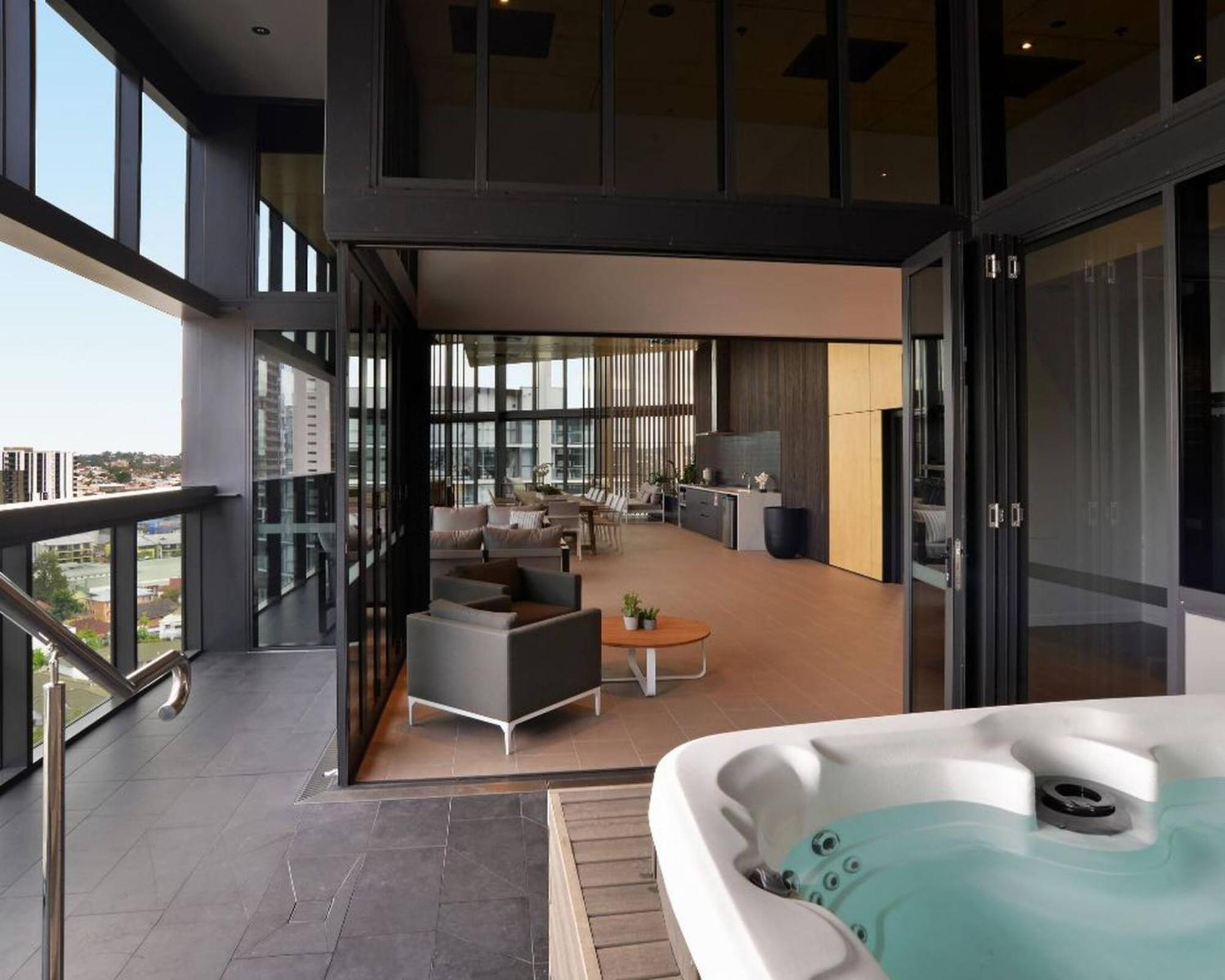 1br One Skyline With Pool, Free Parking And Gym Apartment *