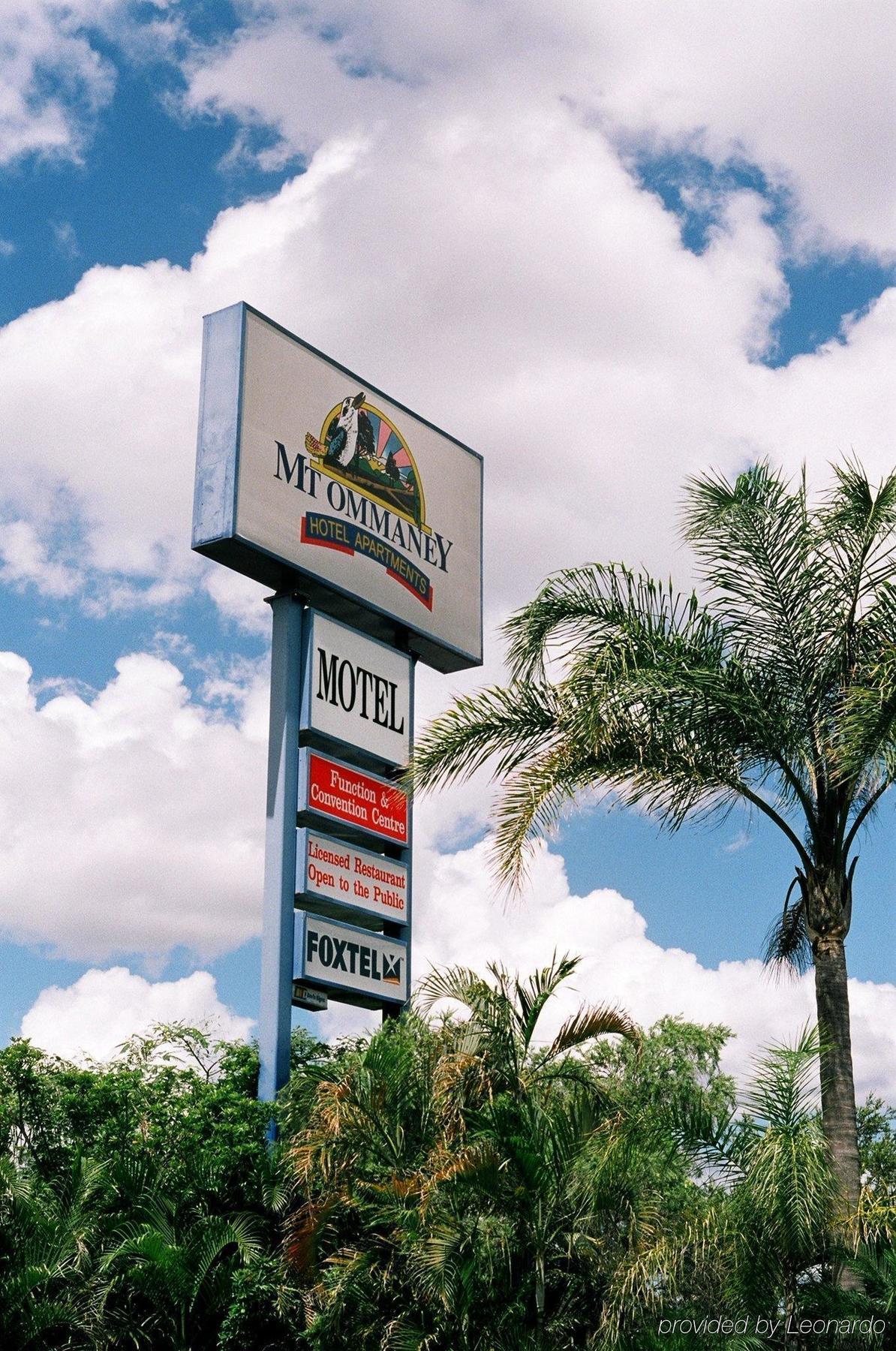 Mt Ommaney 4* Brisbane